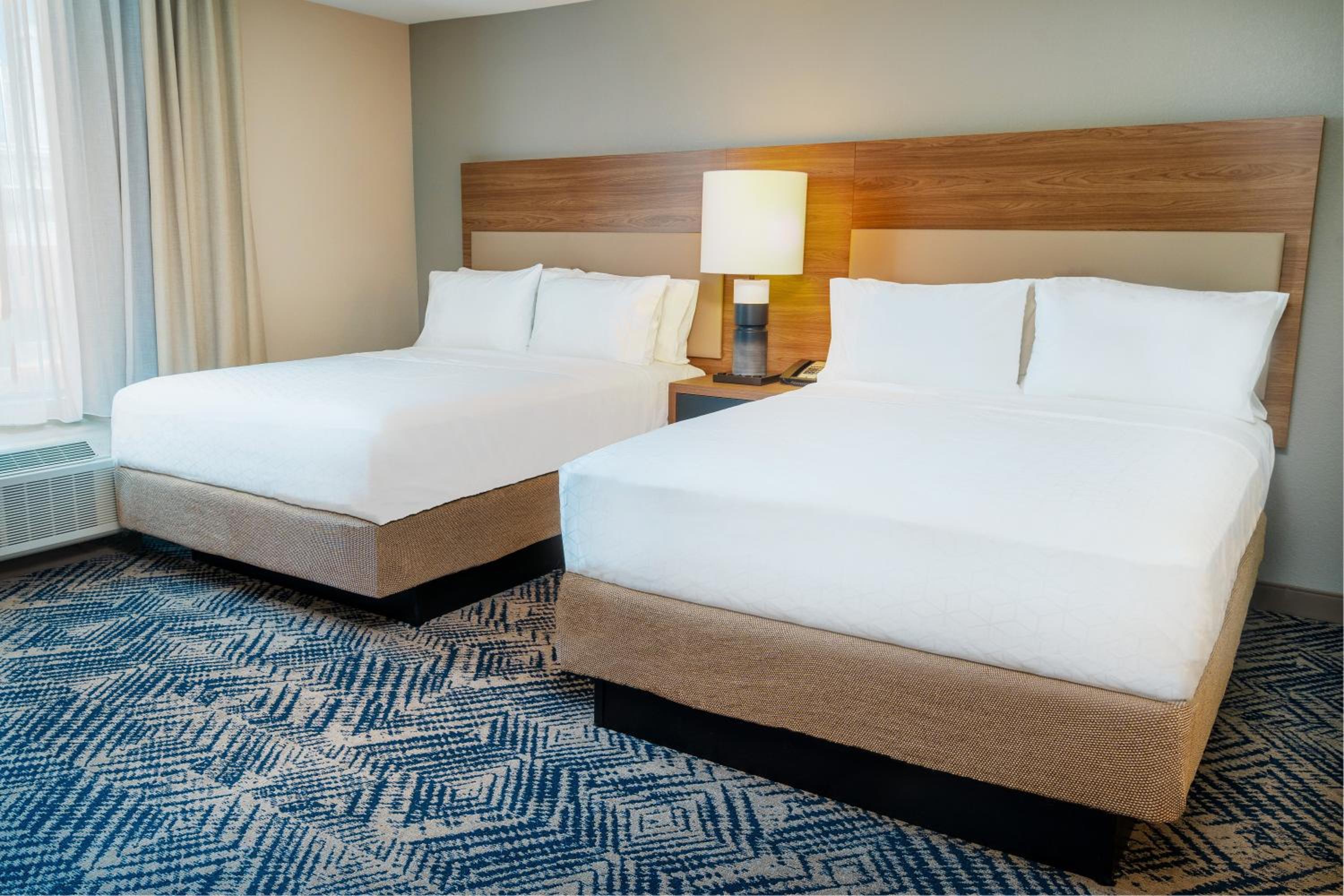 Studio Suite with Two Queen Beds - Photo 4