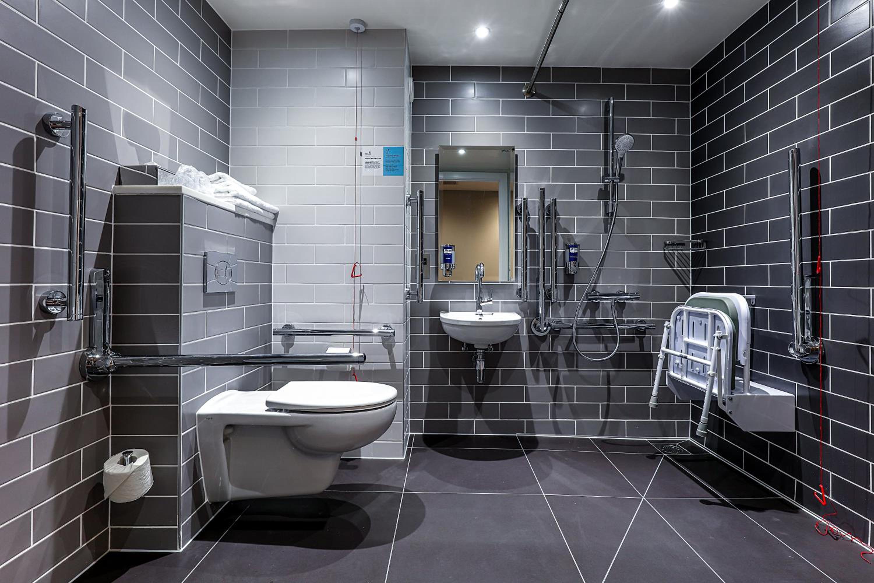 Double Room with Free Hot Breakfast - Accessible - Photo 3