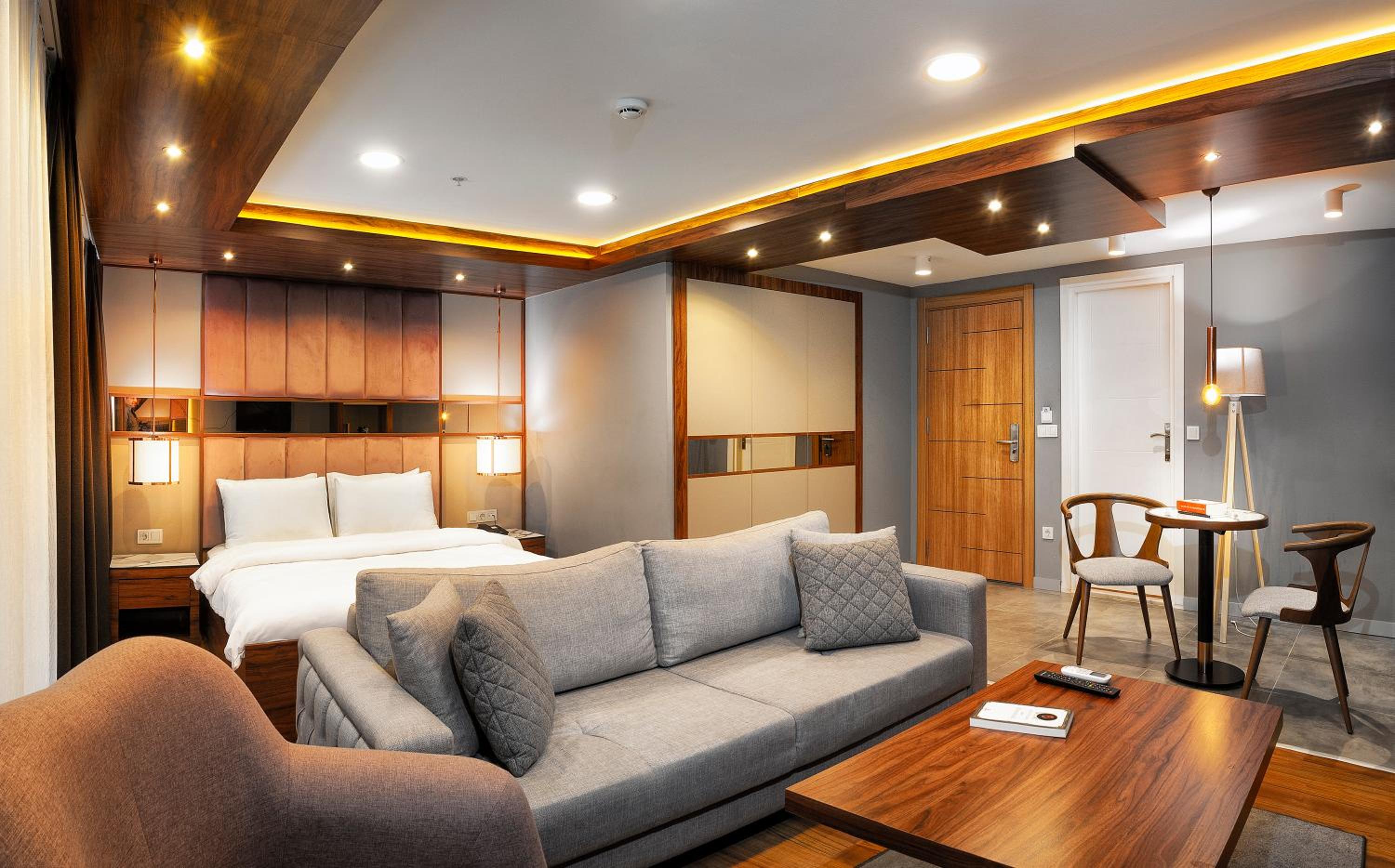 Deluxe Suite photo 1