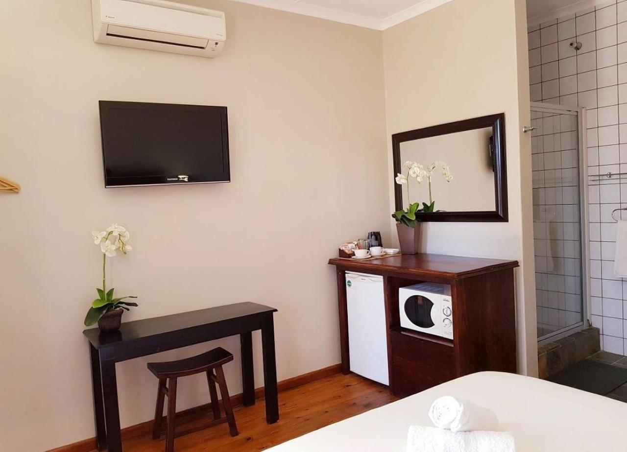 Standard Double Room photo 2