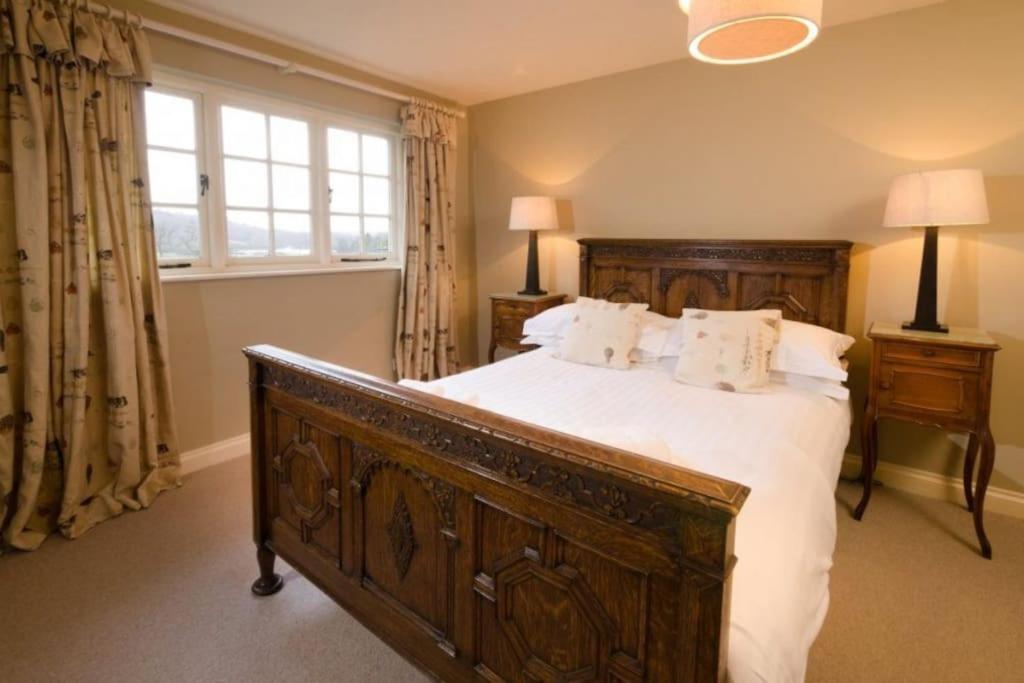 Four-Bedroom House photo 2
