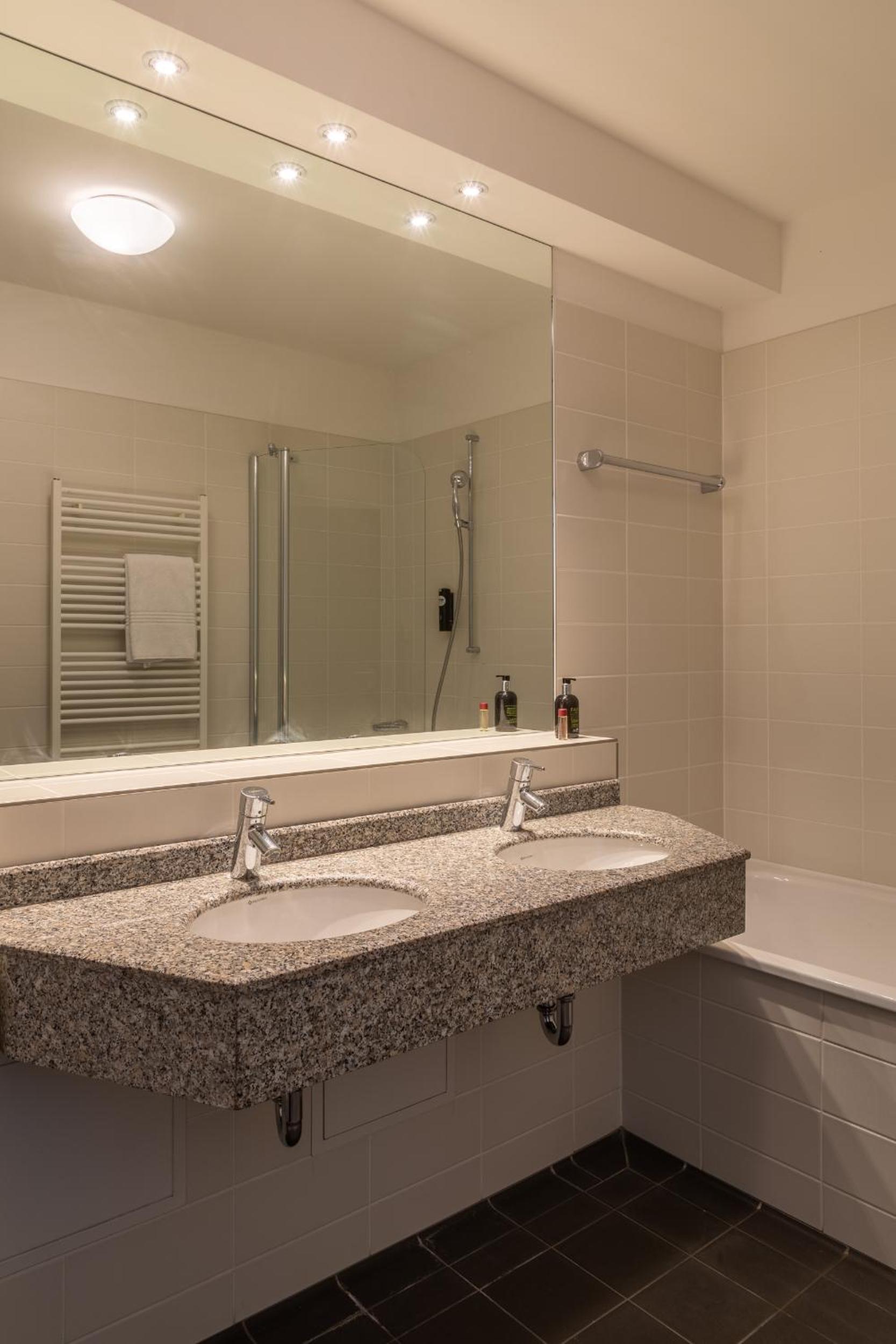 Junior Suite - Photo 7