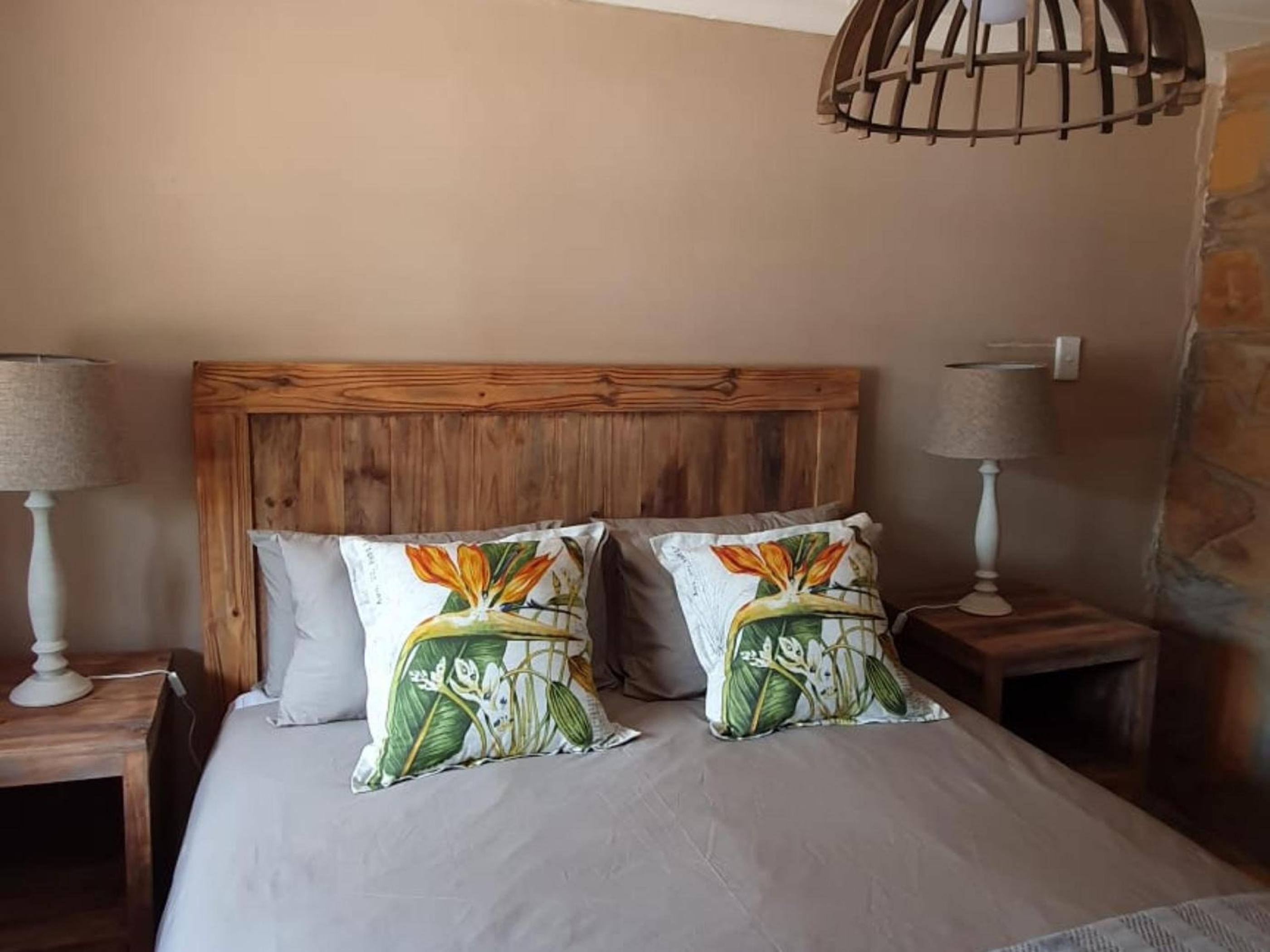 Two-Bedroom House - Photo 4
