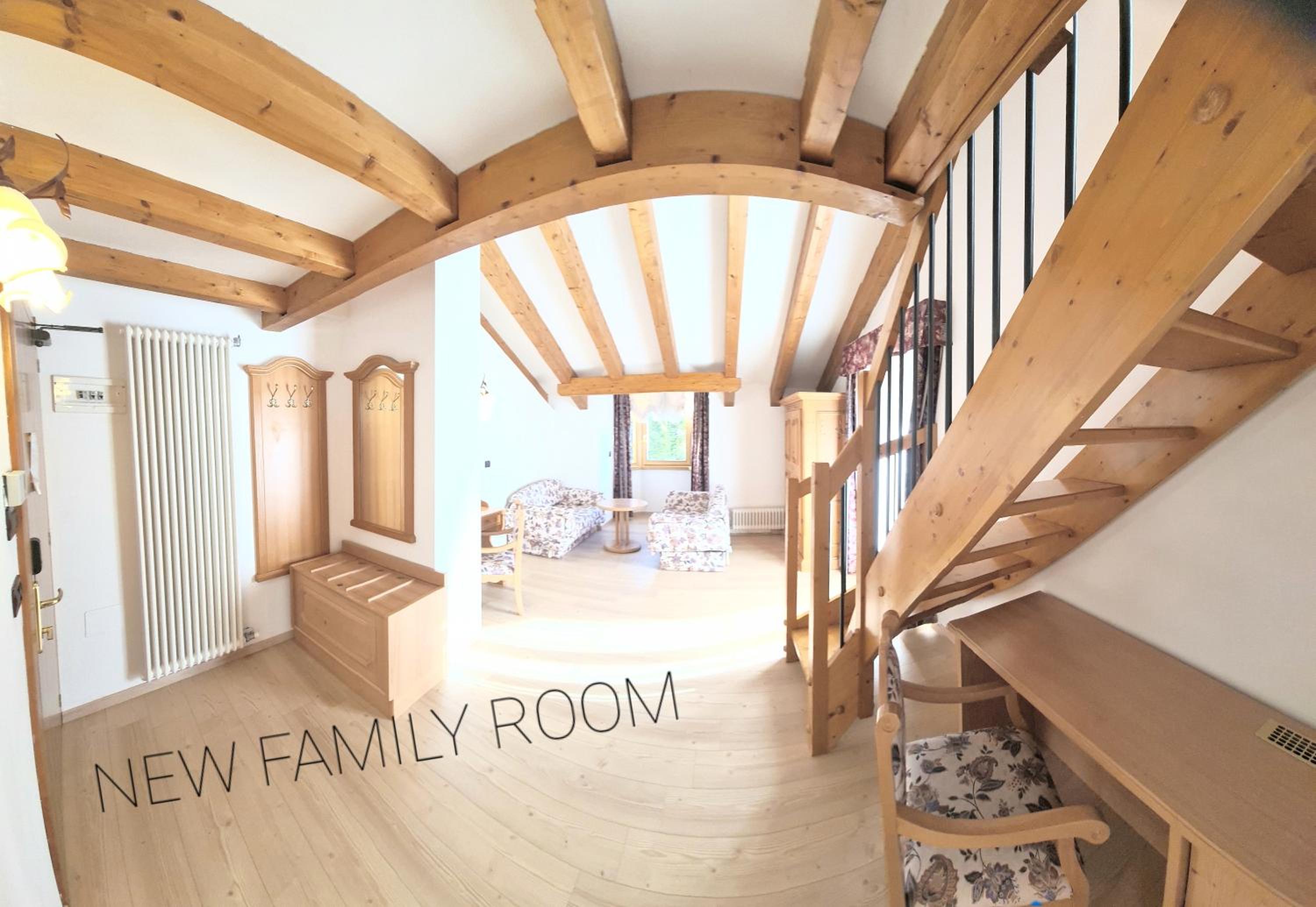 Family Room with Mountain View - Photo 1