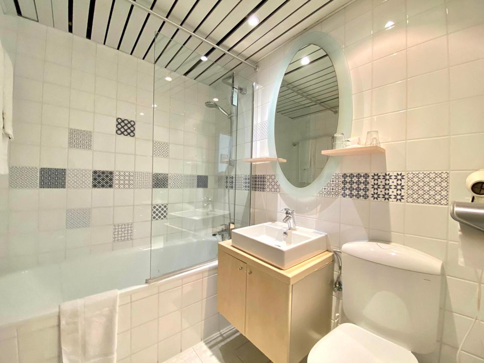 Double or Twin Room - Photo 21