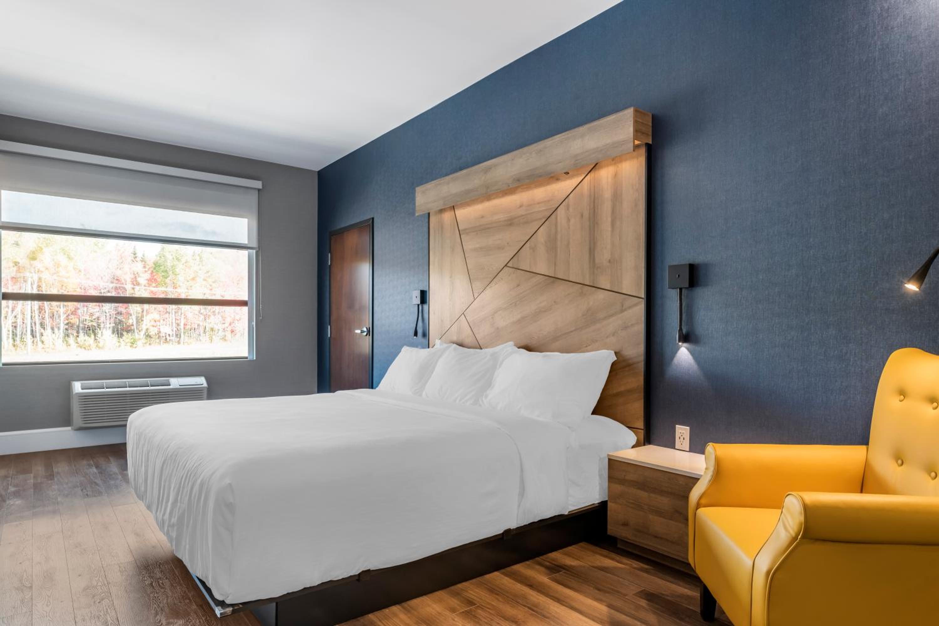Standard King Room - Non-Smoking - Photo 4