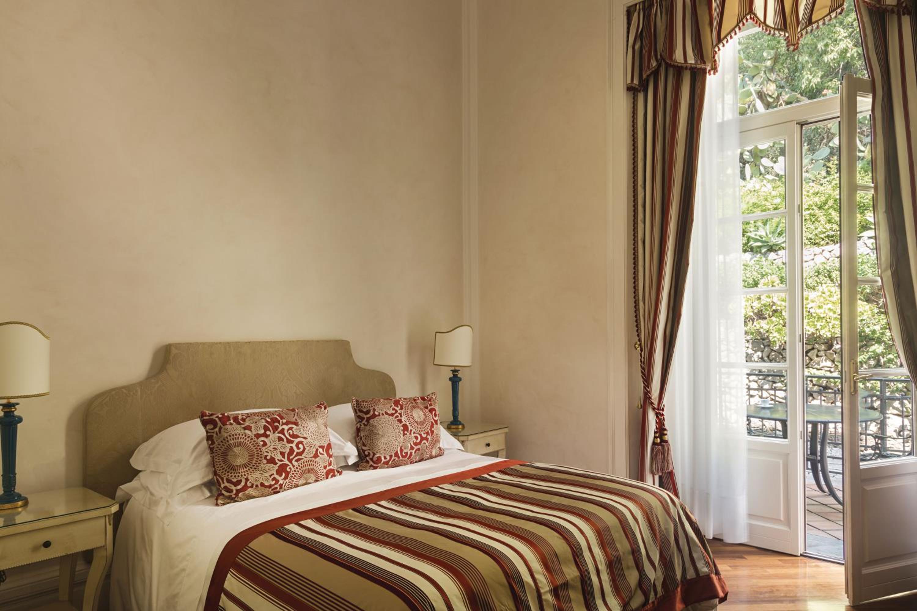 Superior Room (Villa Flora)