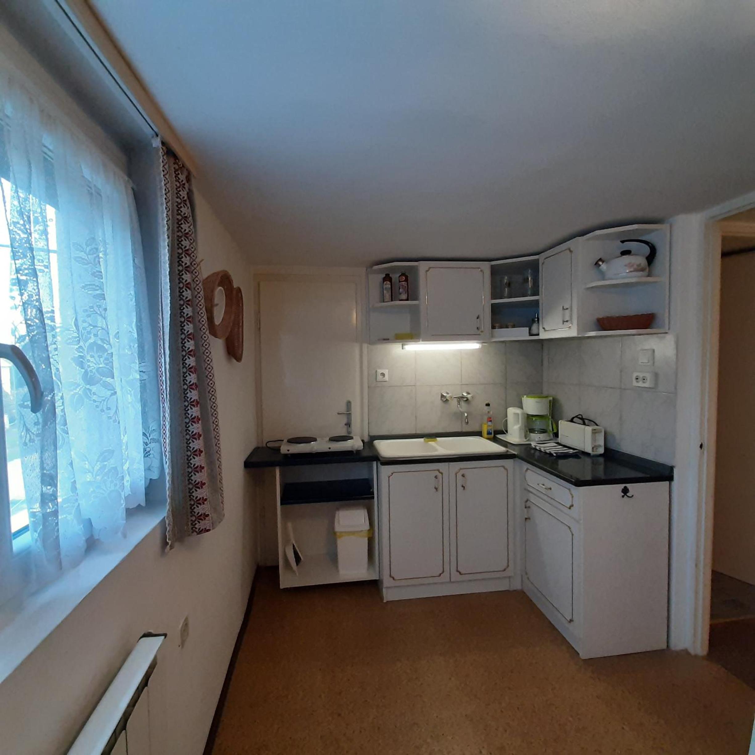 Apartment with Balcony photo 2