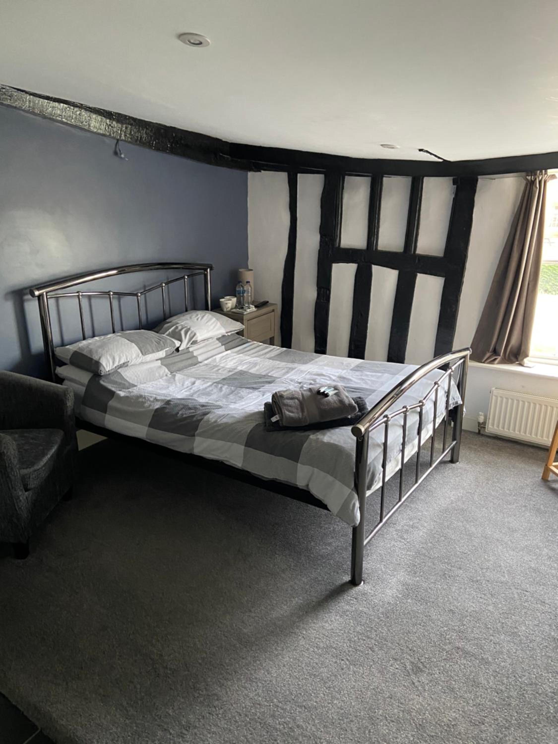 Double Room - Photo 4