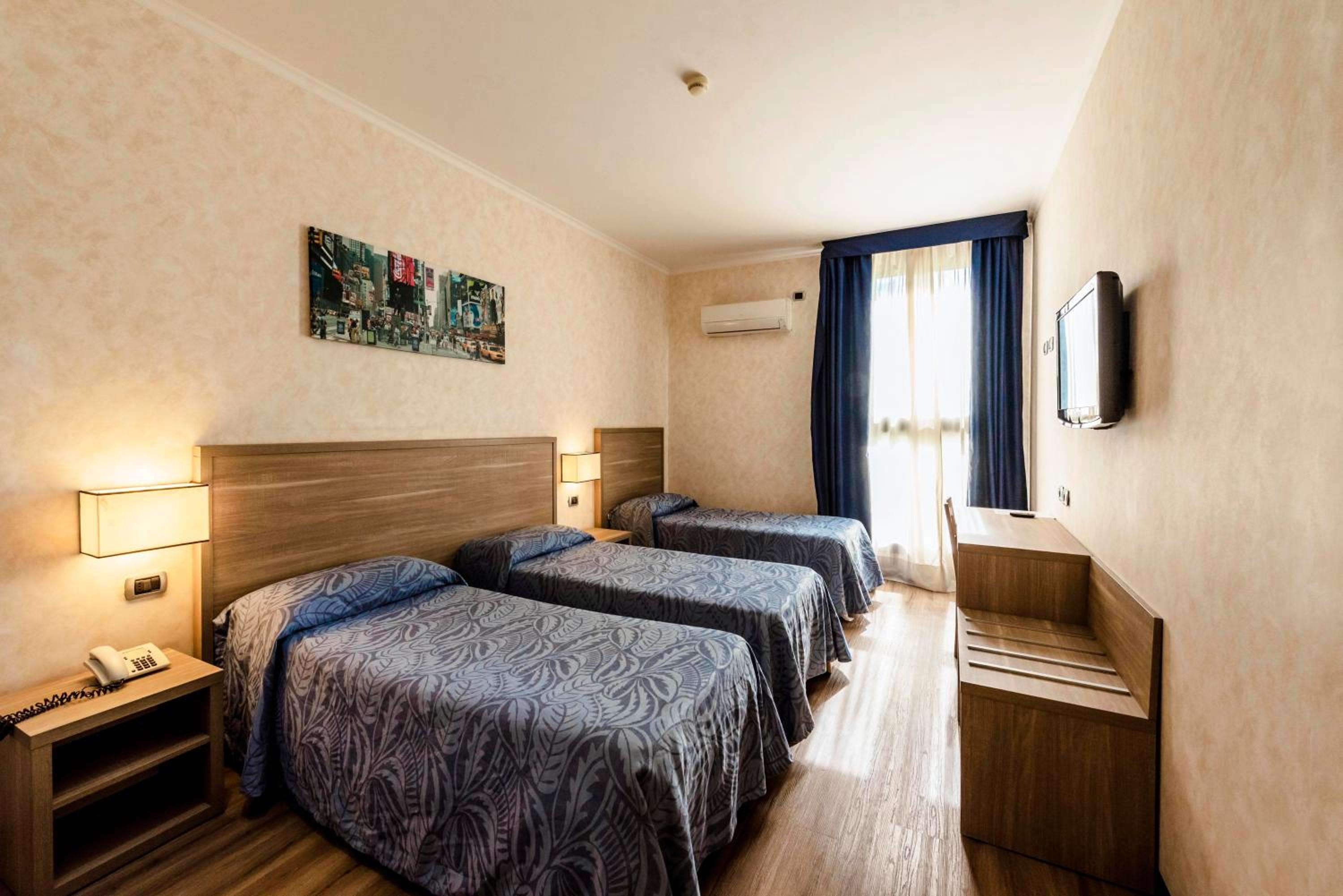 Triple Room - Photo 10