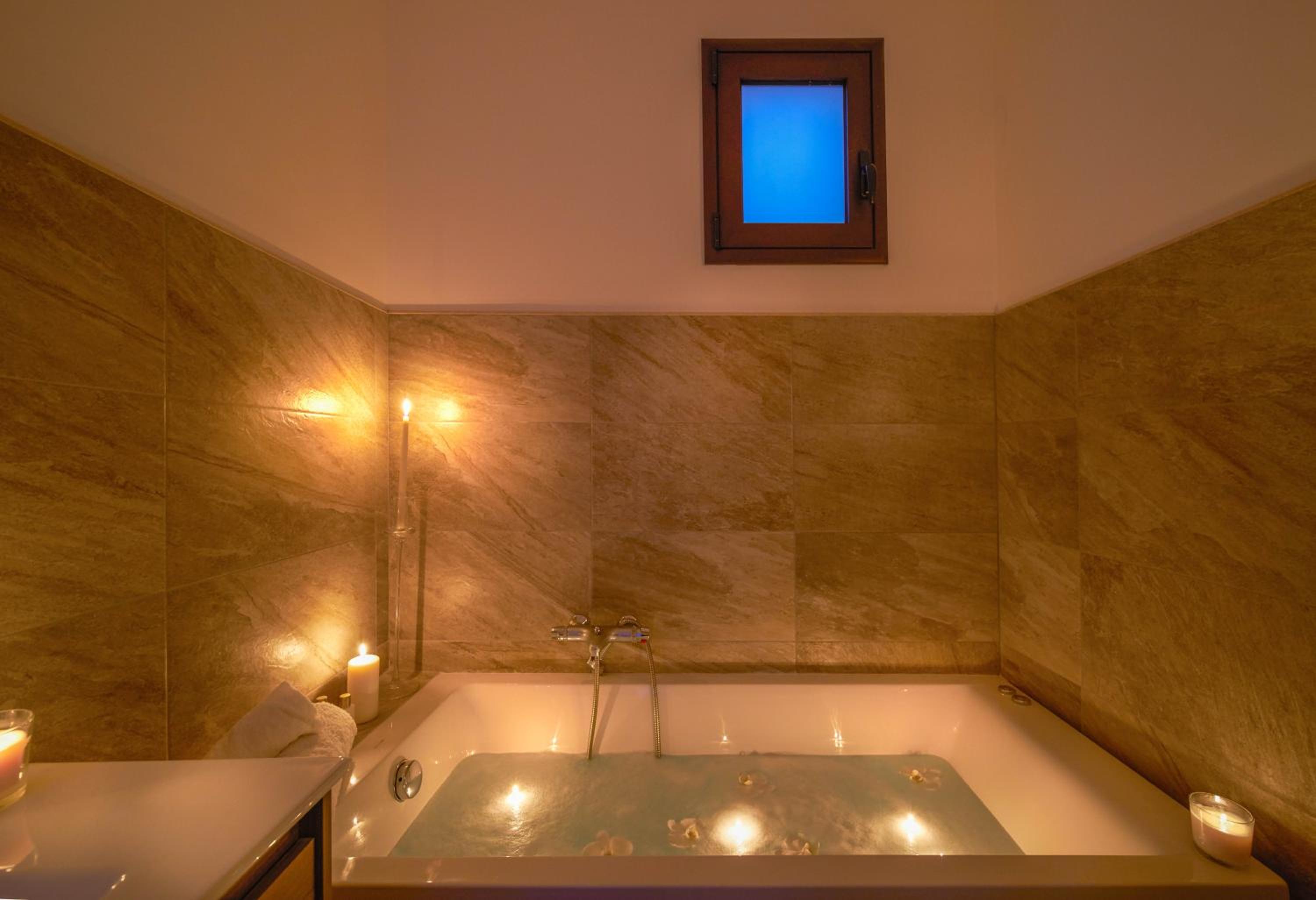 Three-Bedroom Townhouse - Photo 27