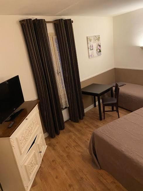 Classic Triple Room - Photo 2