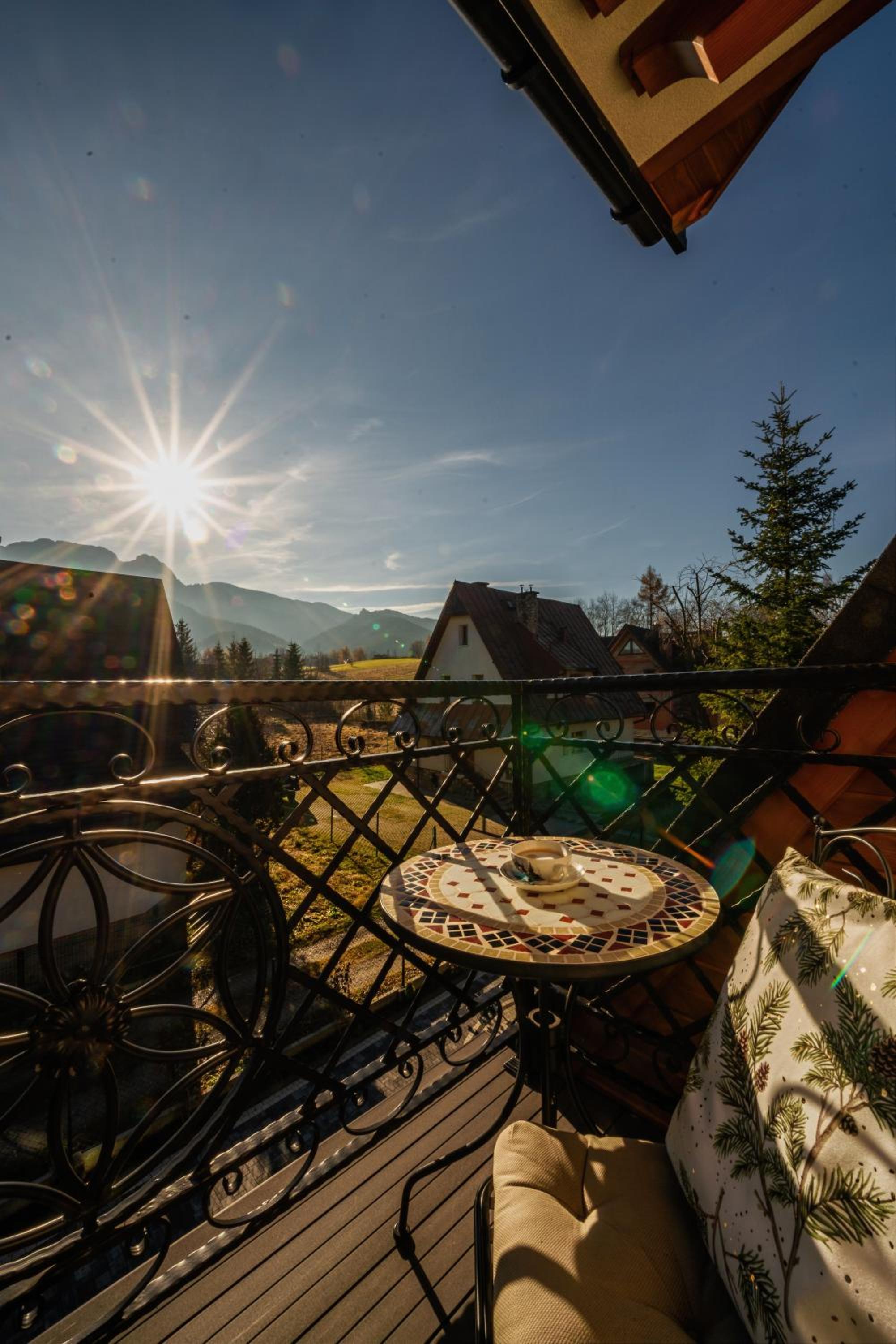 Superior Double Room with Mountain View - Photo 10