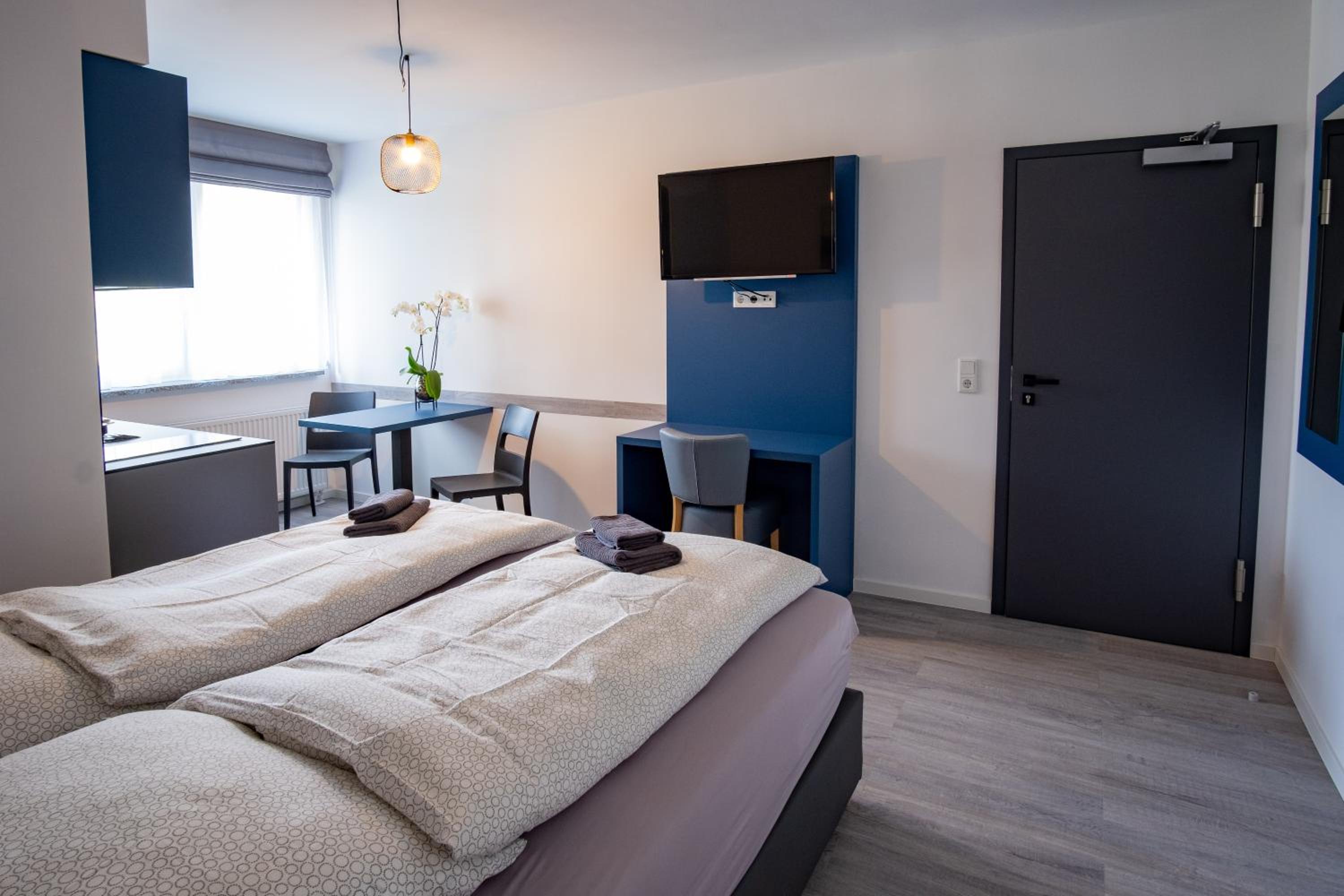 Double Room with Private Bathroom - Photo 4