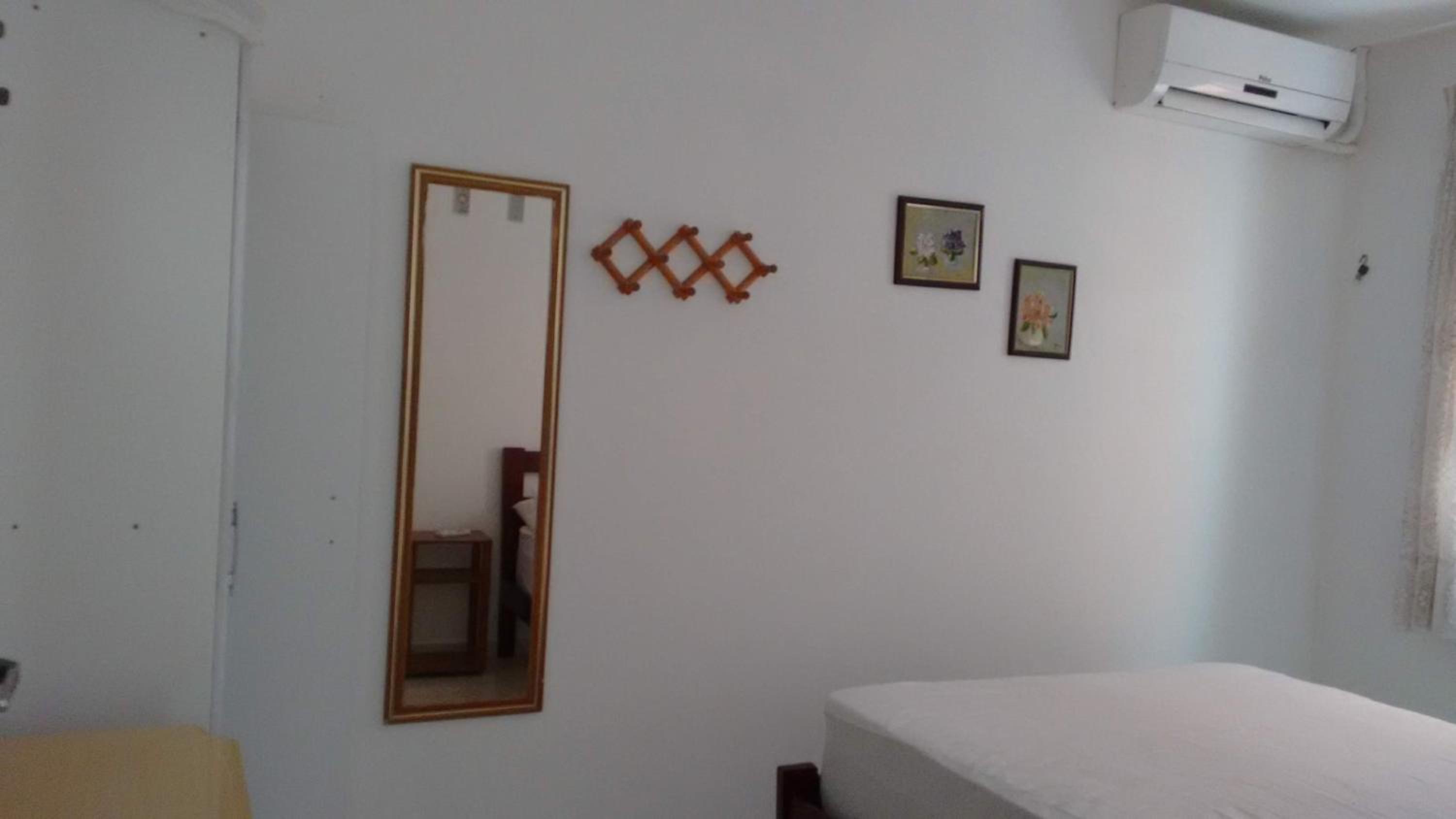 One-Bedroom Apartment - 3 photo 1