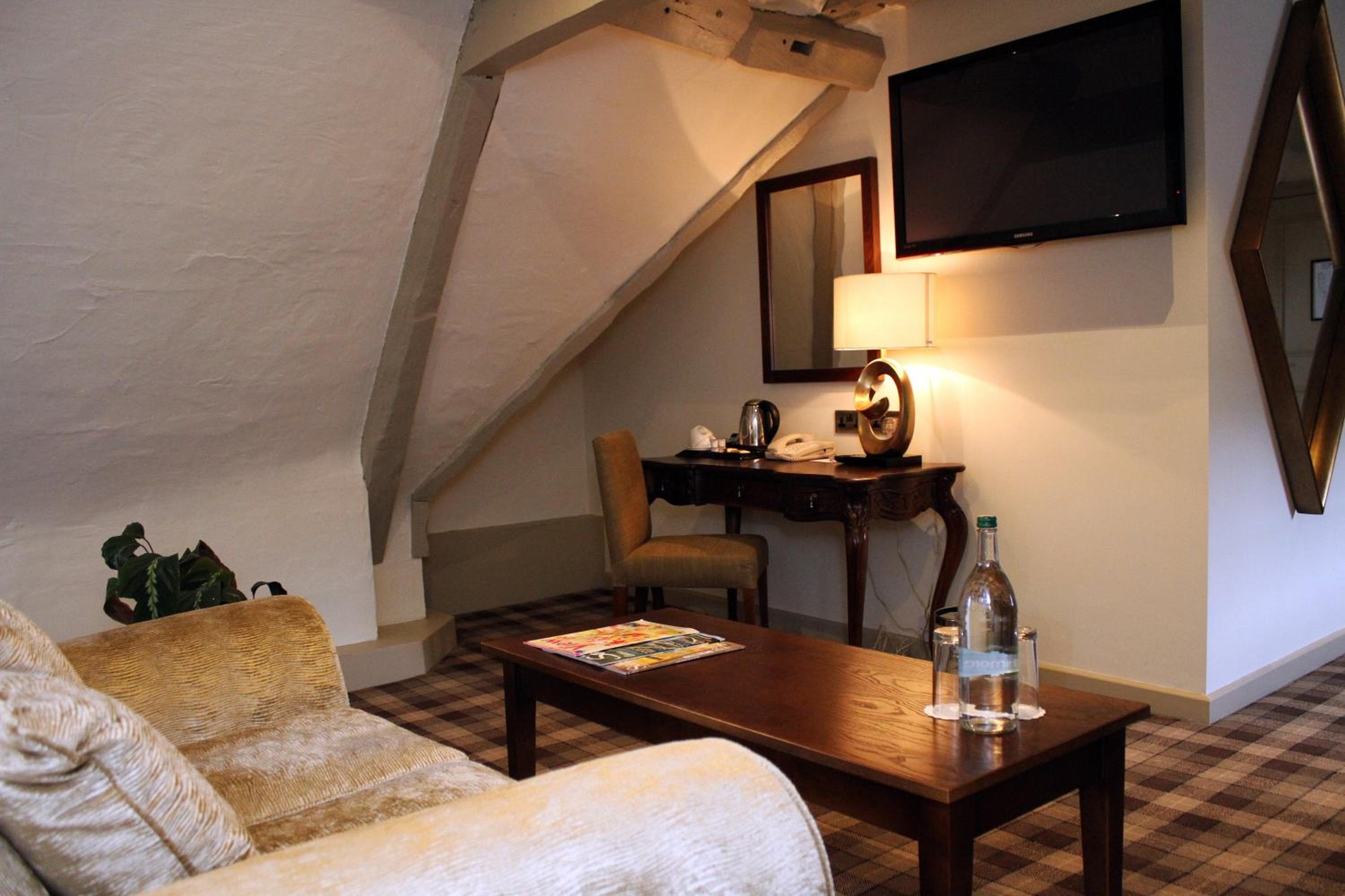 Suite - Photo 2