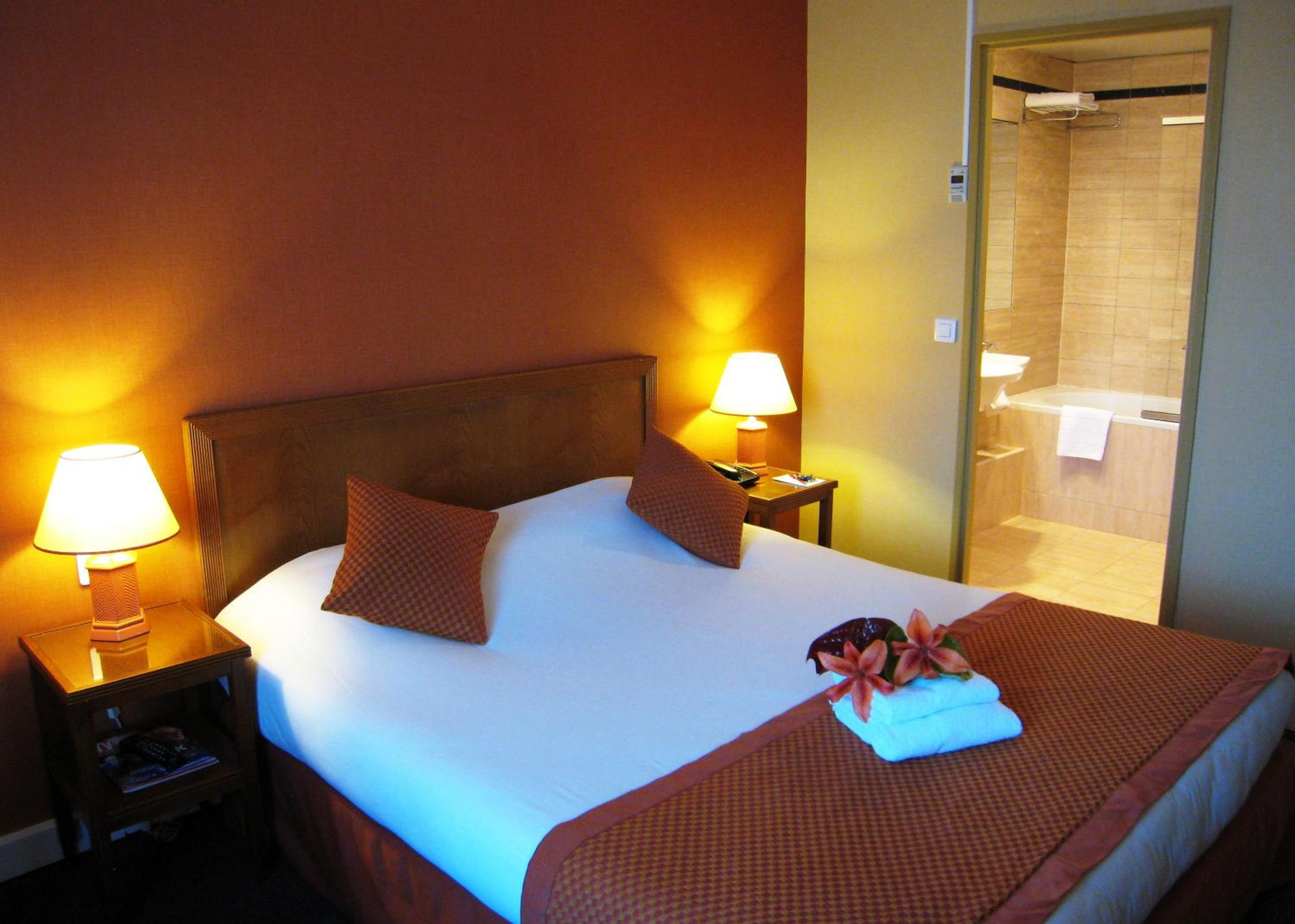 Standard Double Room - Photo 2