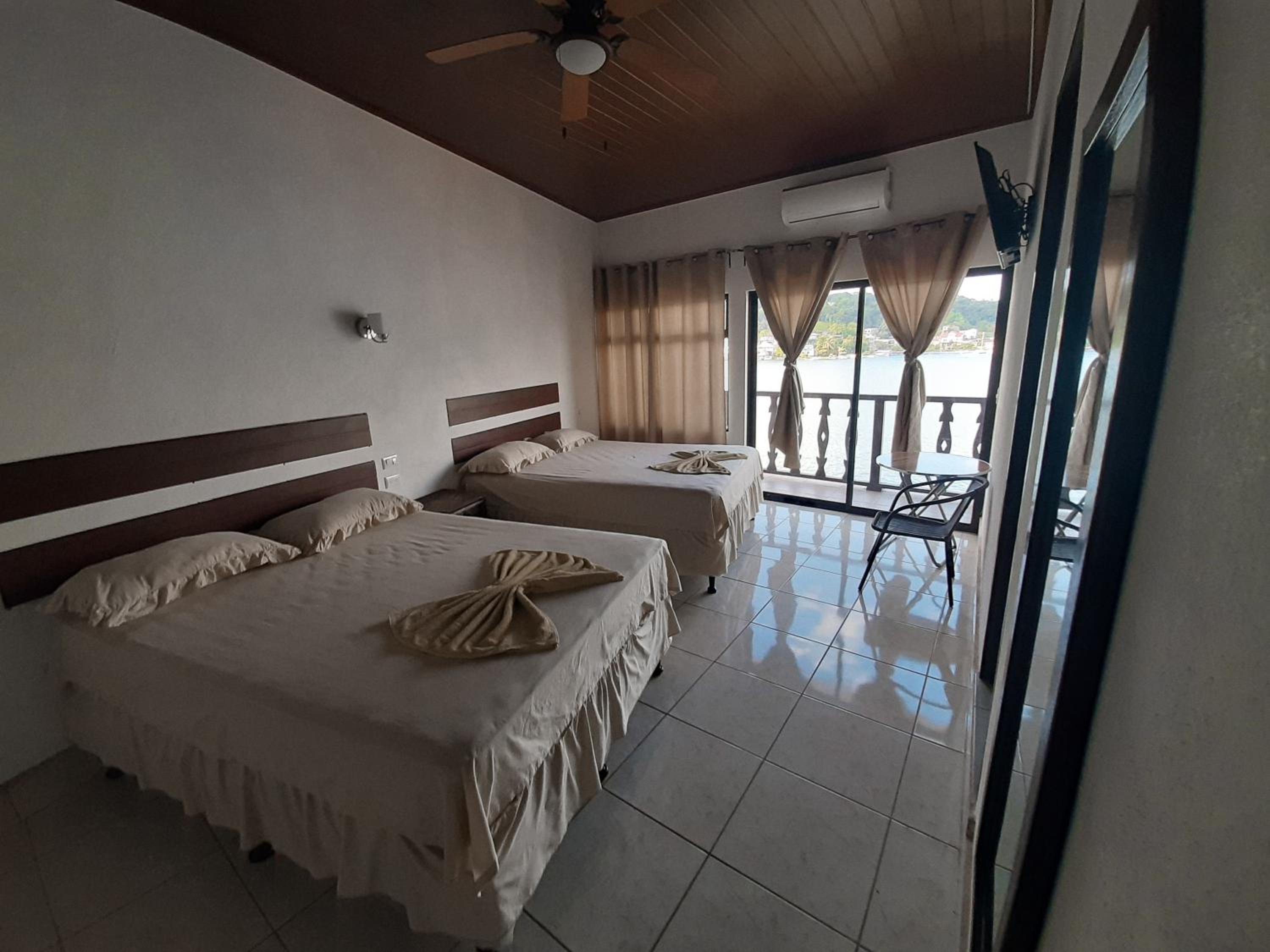 Deluxe Double Room with Two Double Beds photo 1
