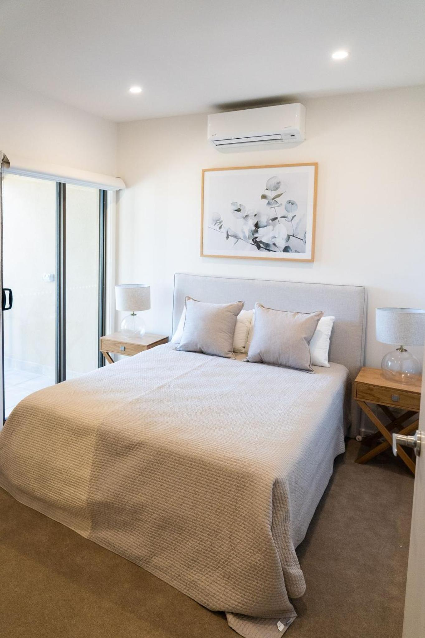 Lake View One Bedroom photo 1