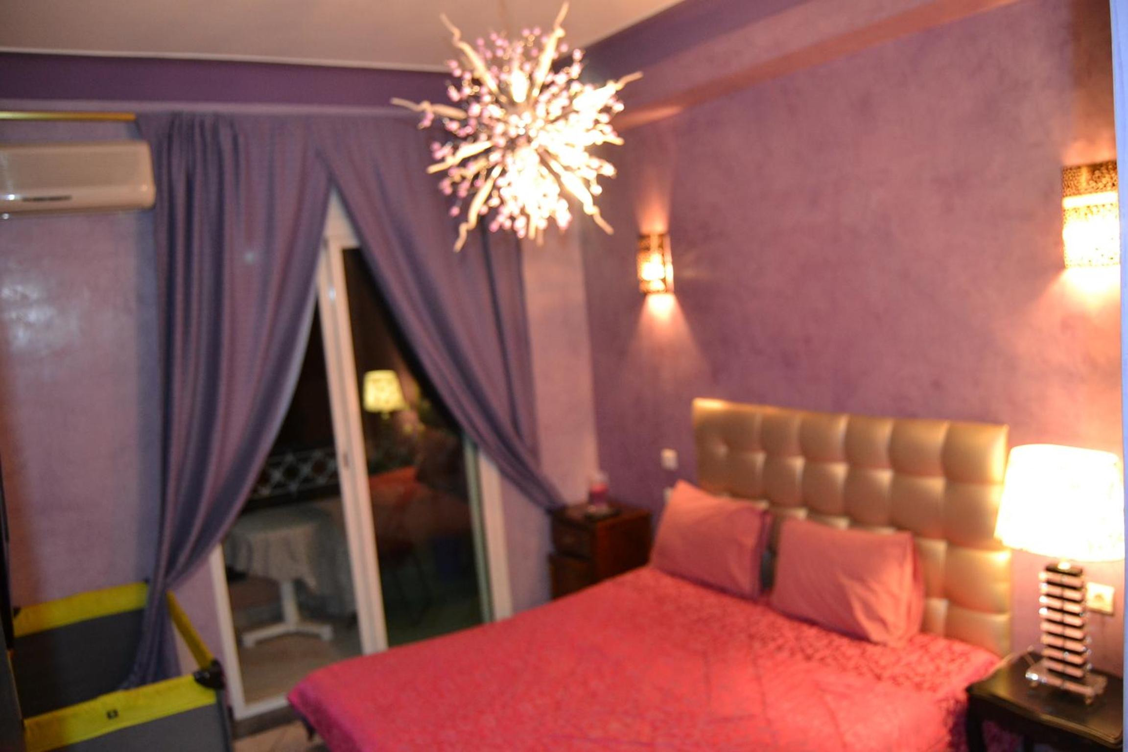 Rachadi Two-Bedroom Apartment - Photo 19
