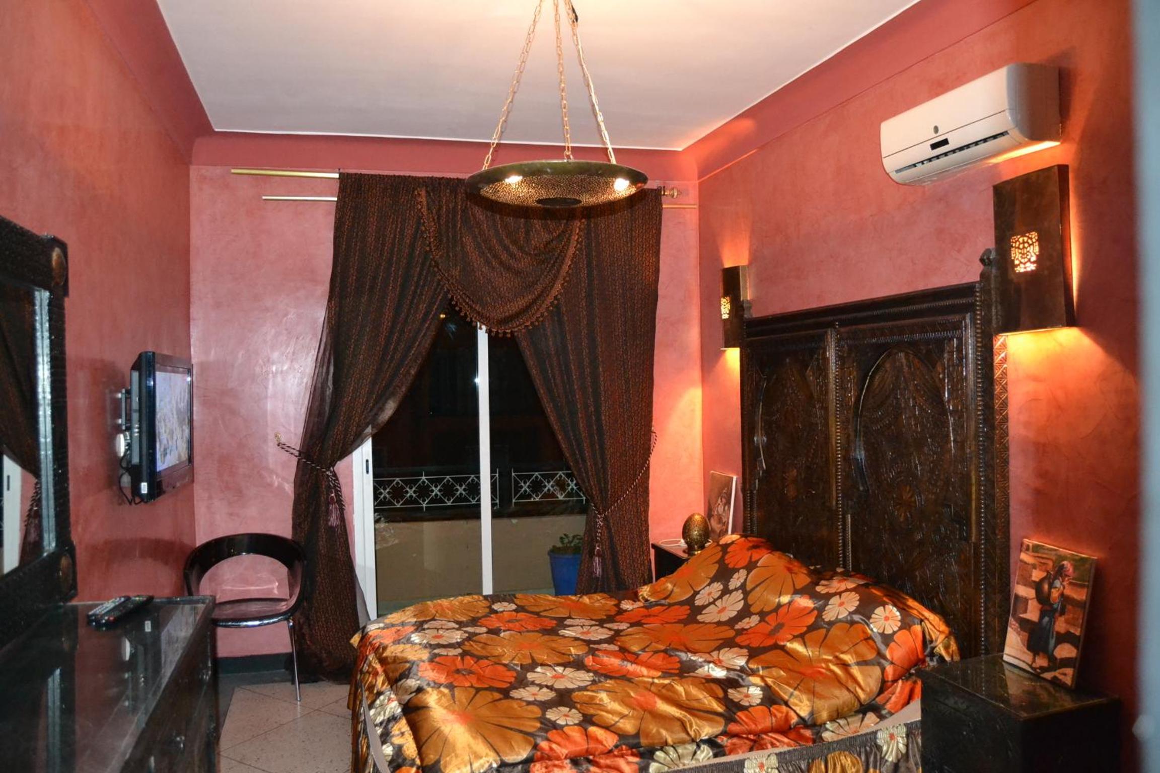 Rachadi Two-Bedroom Apartment - Photo 1