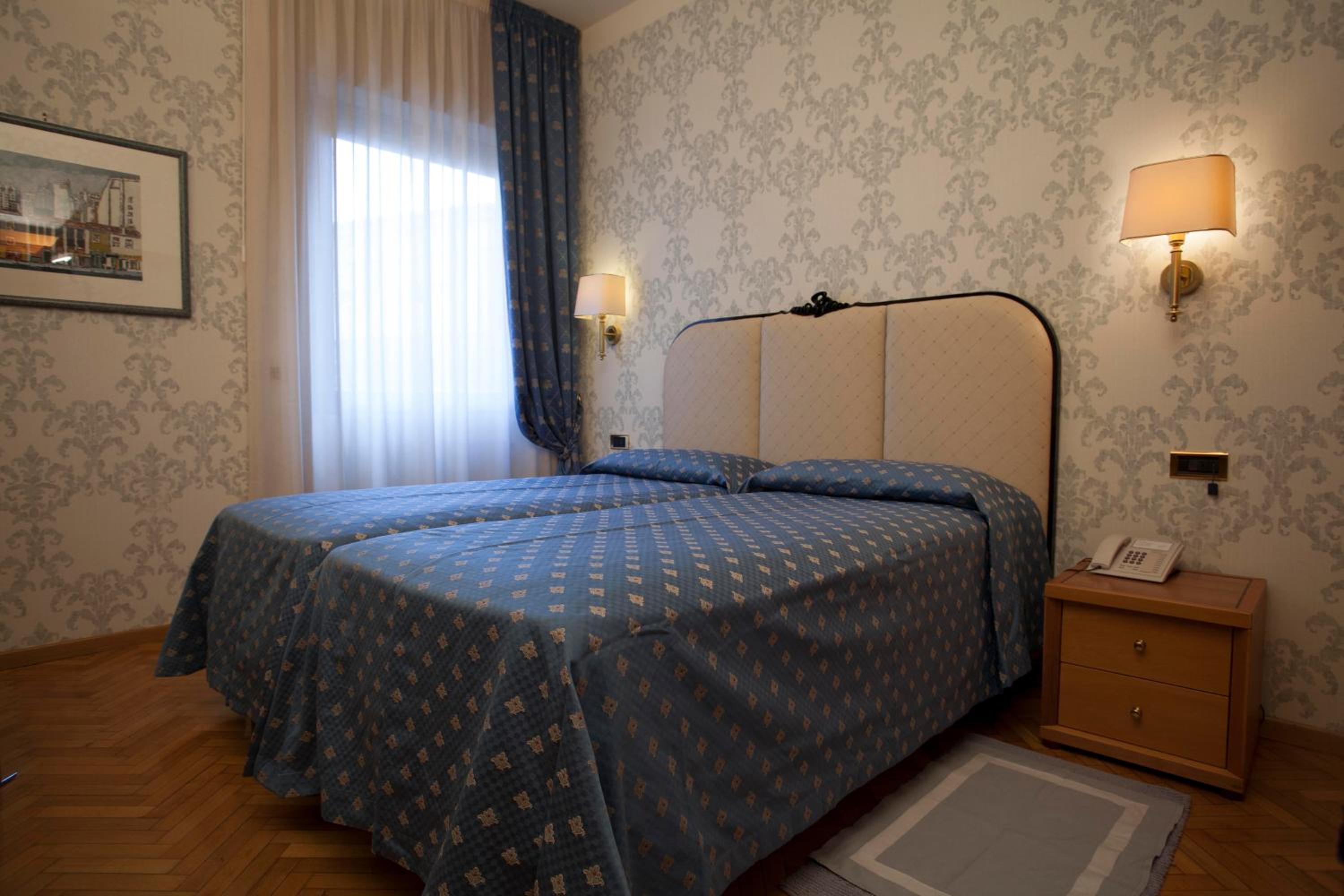 Twin Room - Photo 6