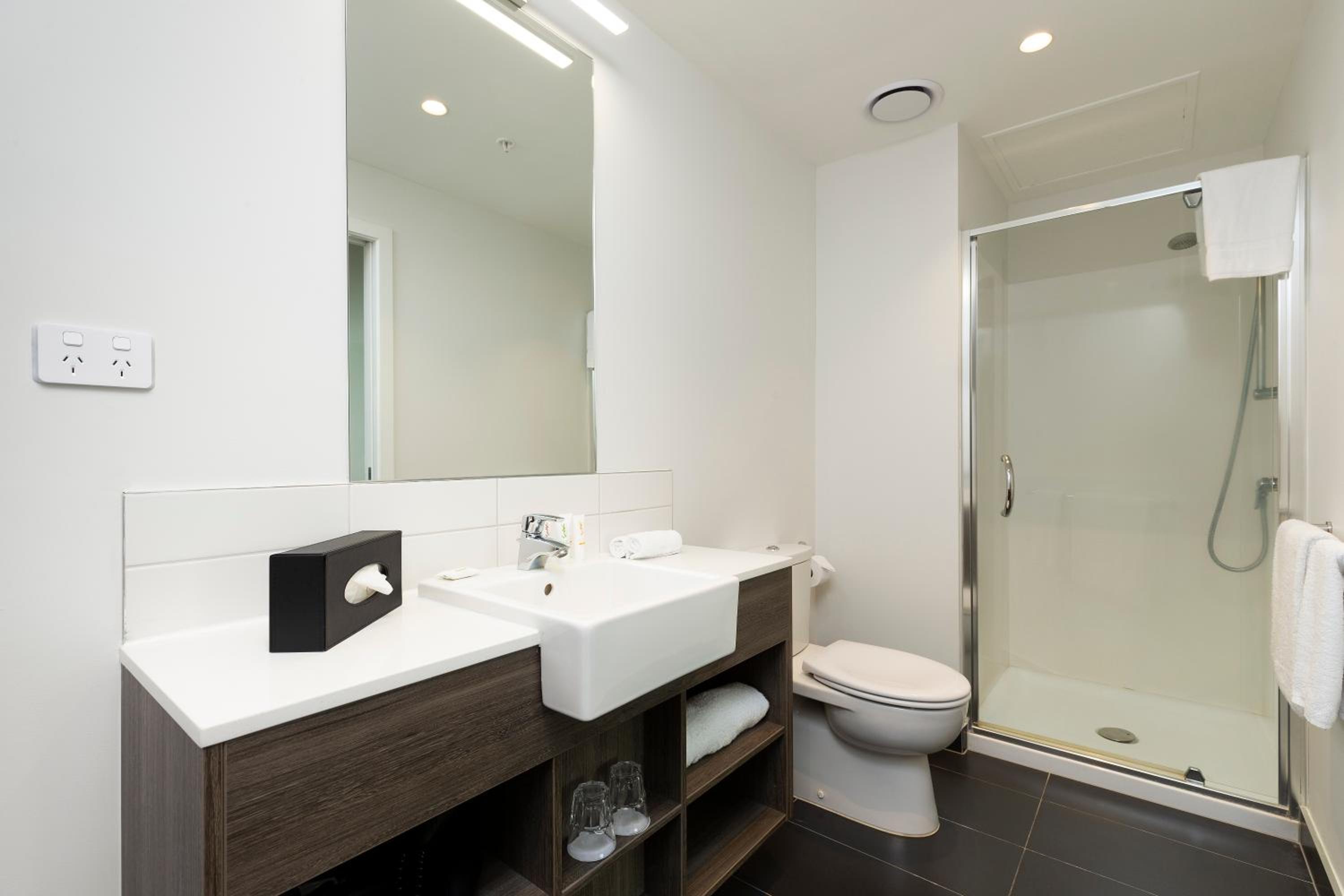 Superior Room Package (incl. Breakfast for 2, Parking, WIFI and complimentary upgrade (upon availability)) photo 2