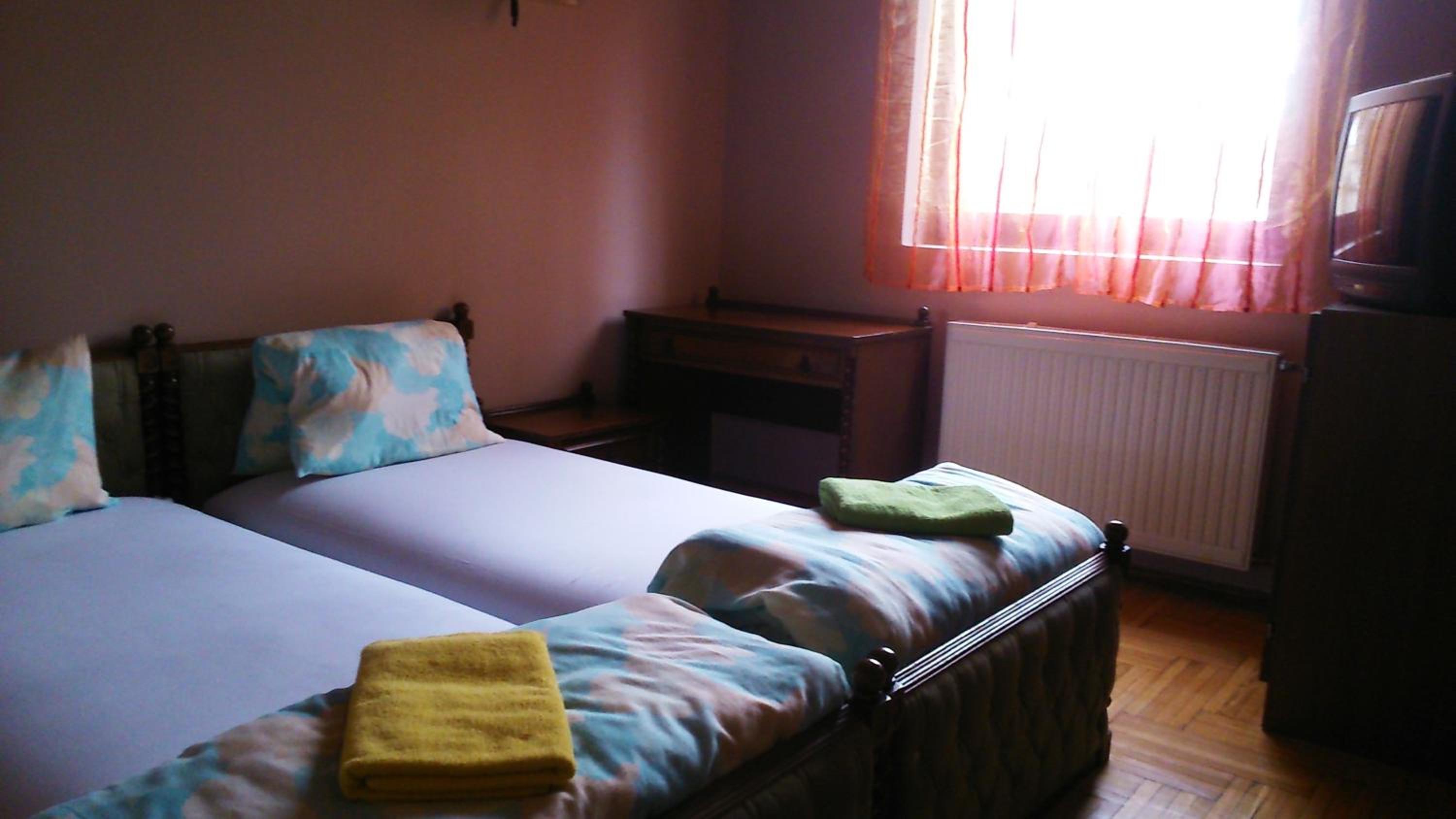 Double or Twin Room - Photo 11