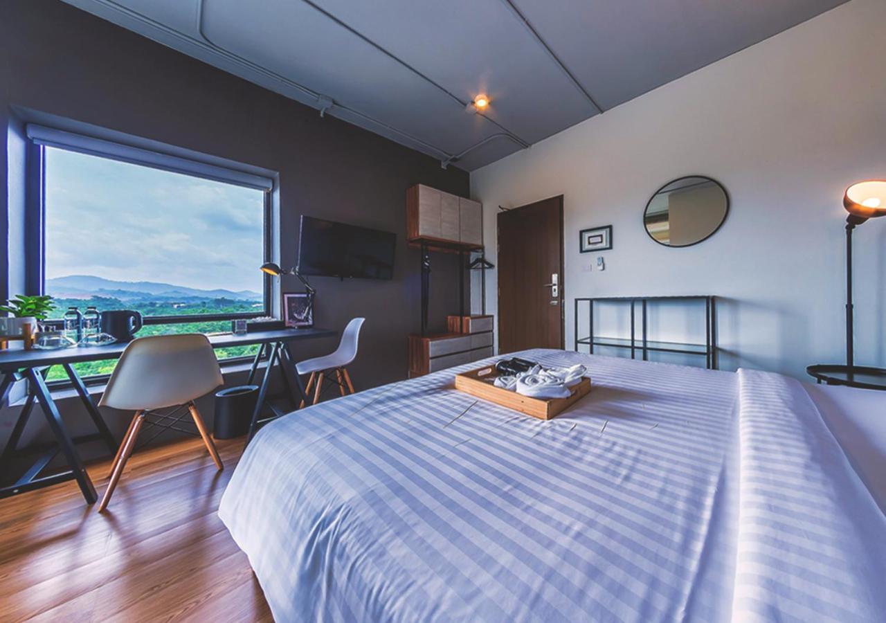 The Loft Grand Deluxe Room - Mountain View - Photo 6