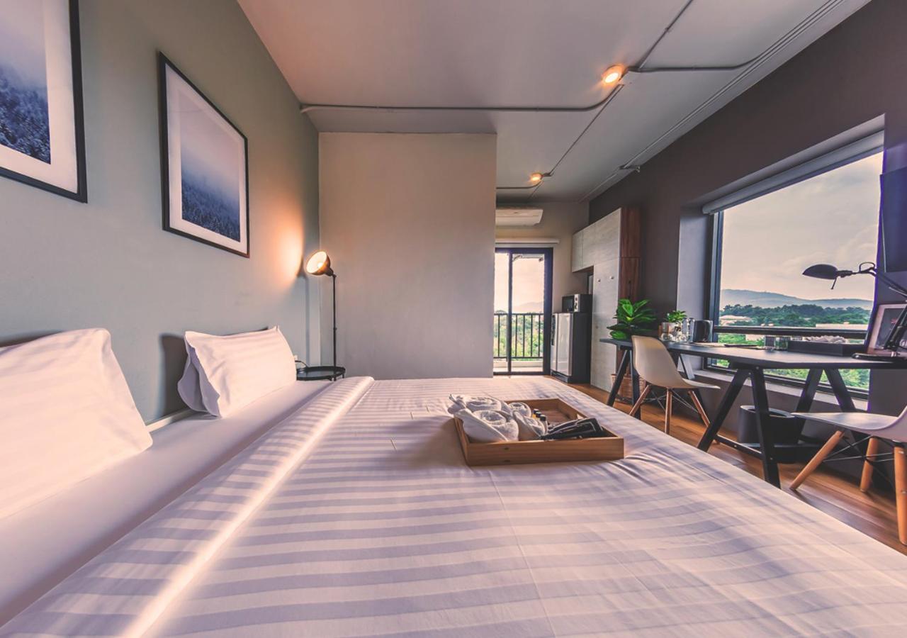 The Loft Grand Deluxe Room - Mountain View - Photo 10