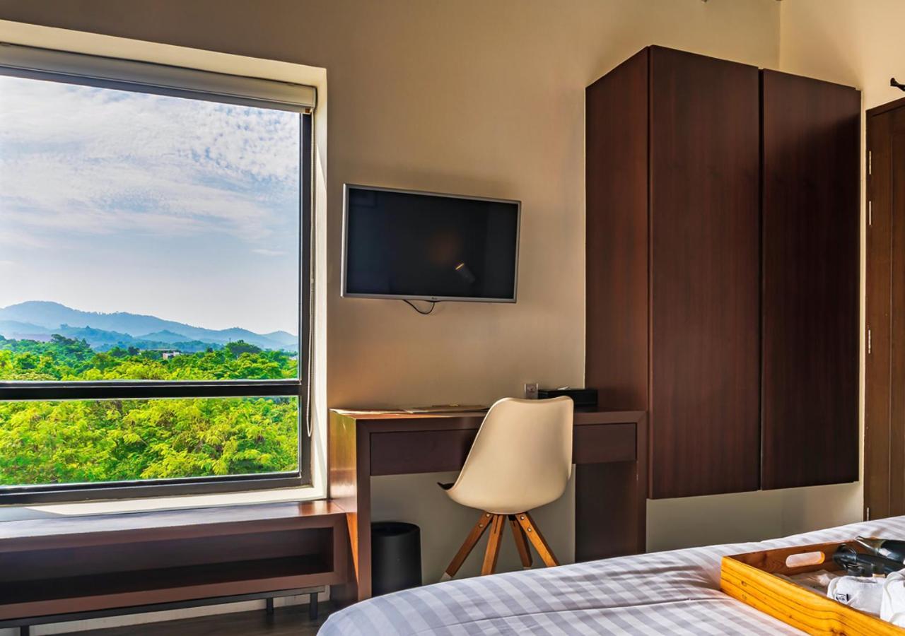 King Room with Mountain View - Photo 3