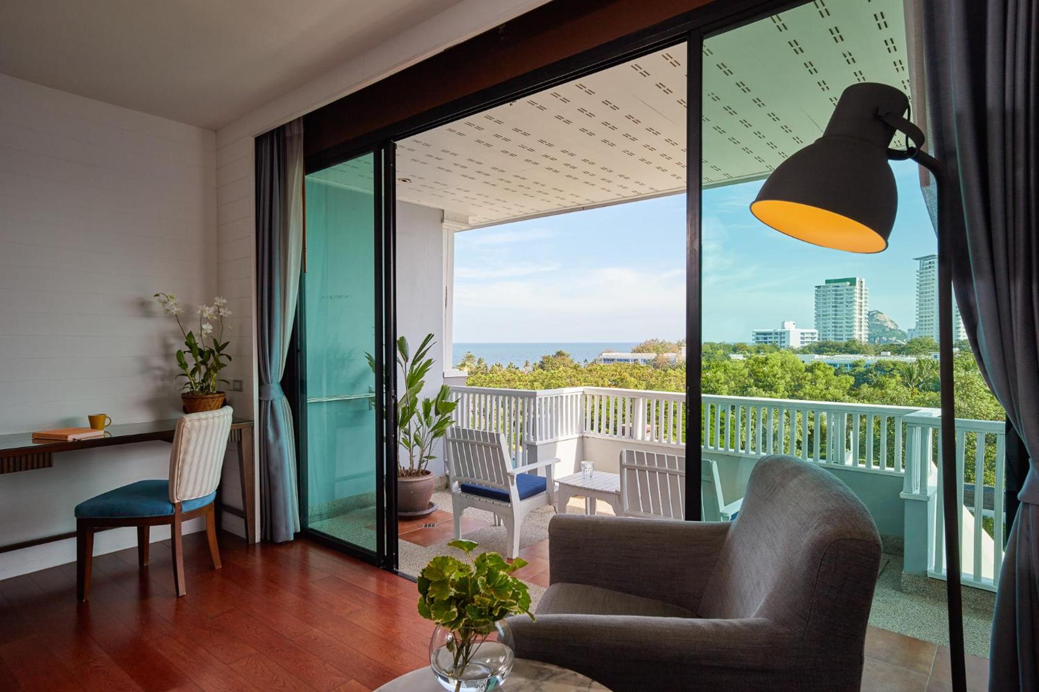 Mini Suite Balcony with Sea View (4 Adults) photo 2