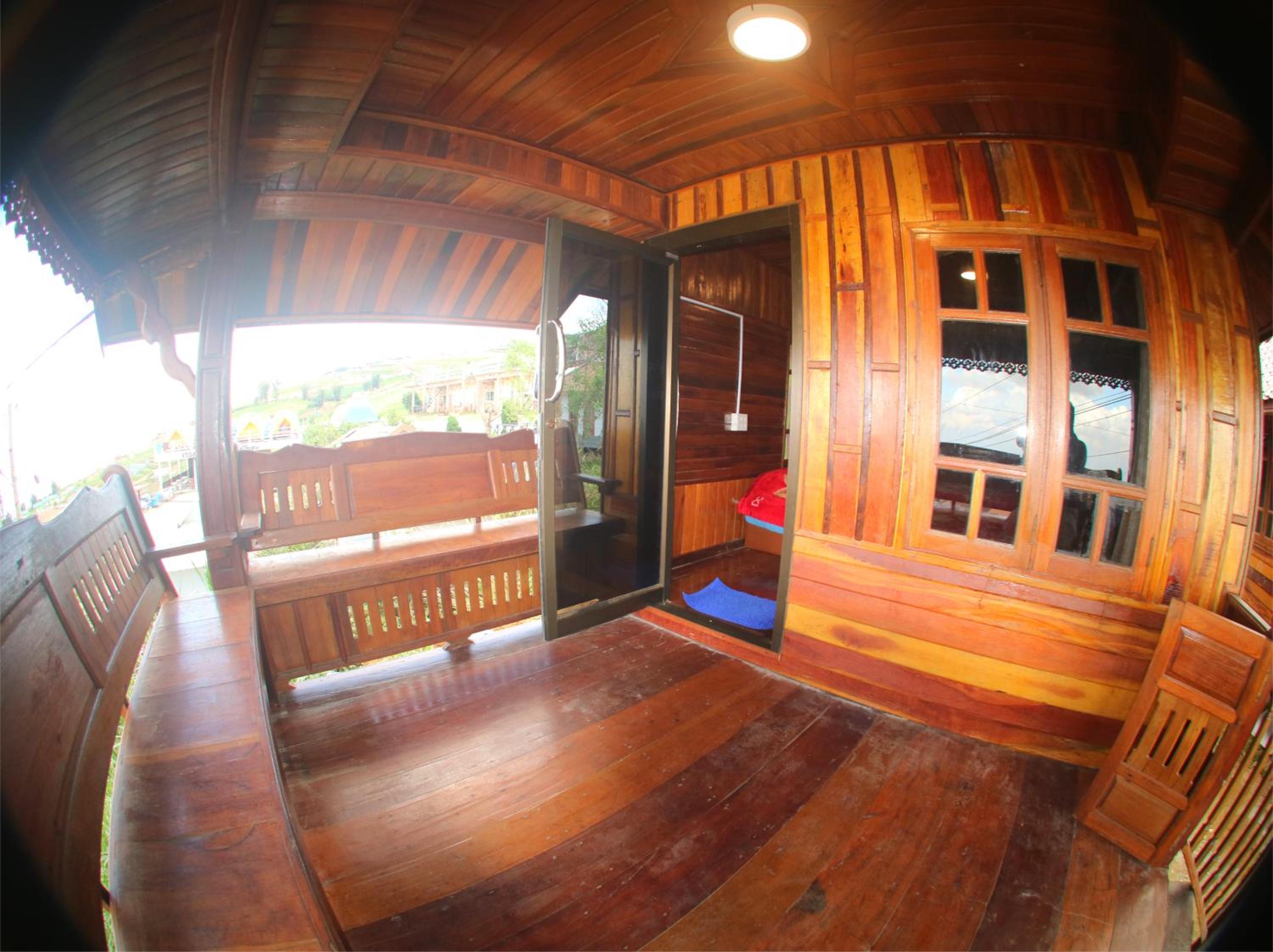 Deluxe Family Room - Photo 22