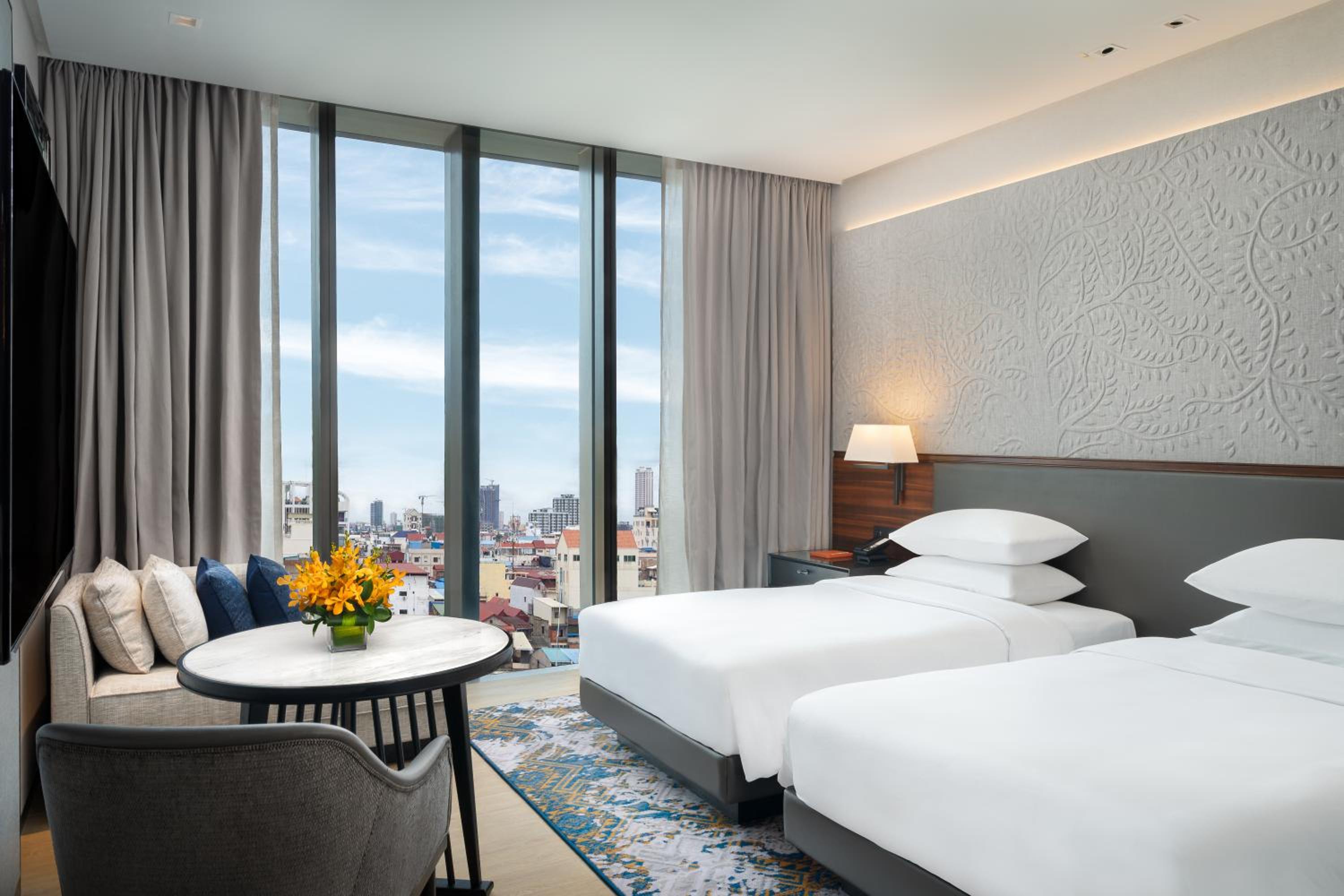 Twin Room - Club Access - Photo 1