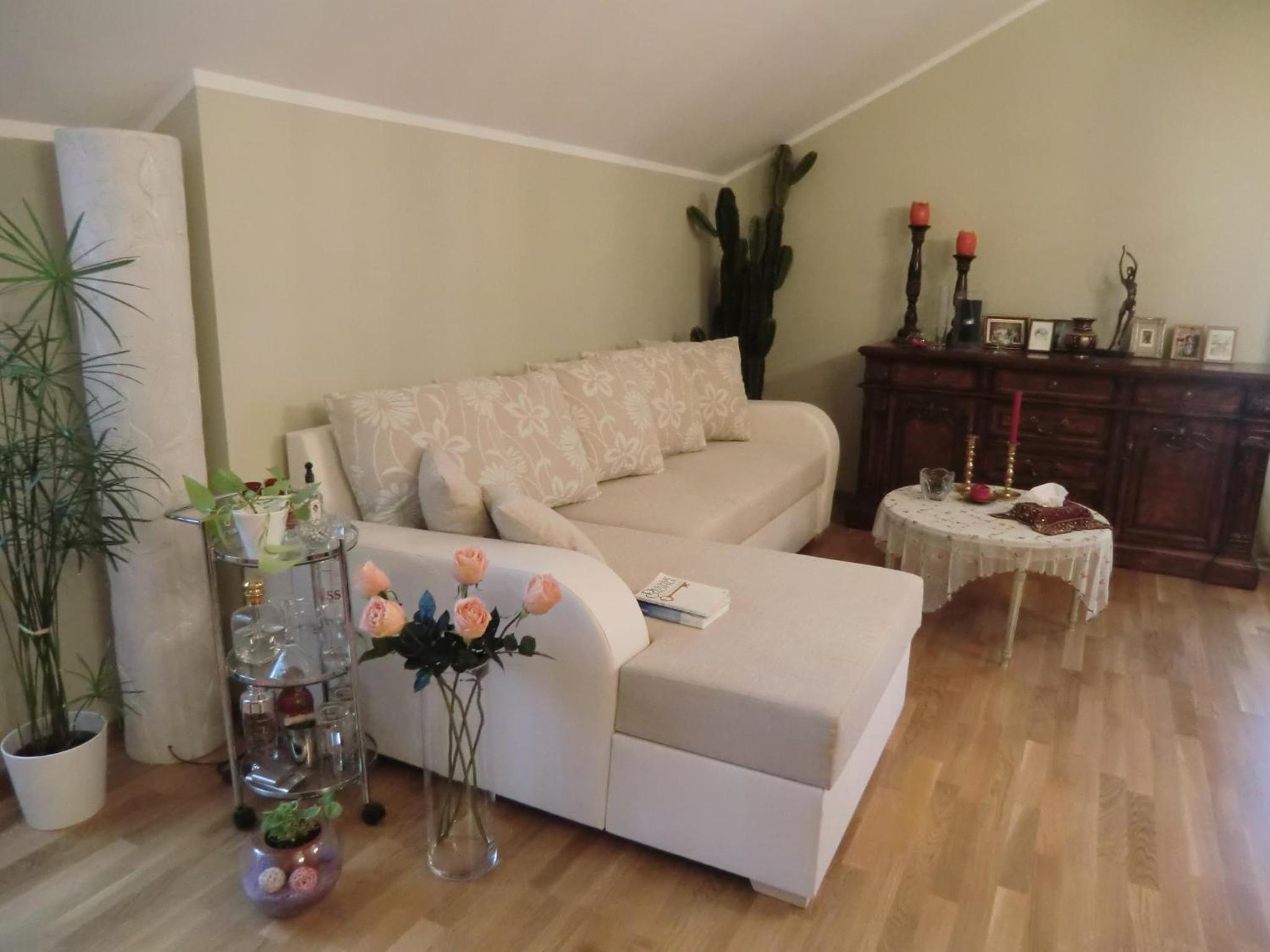 One-Bedroom Apartment - Photo 1