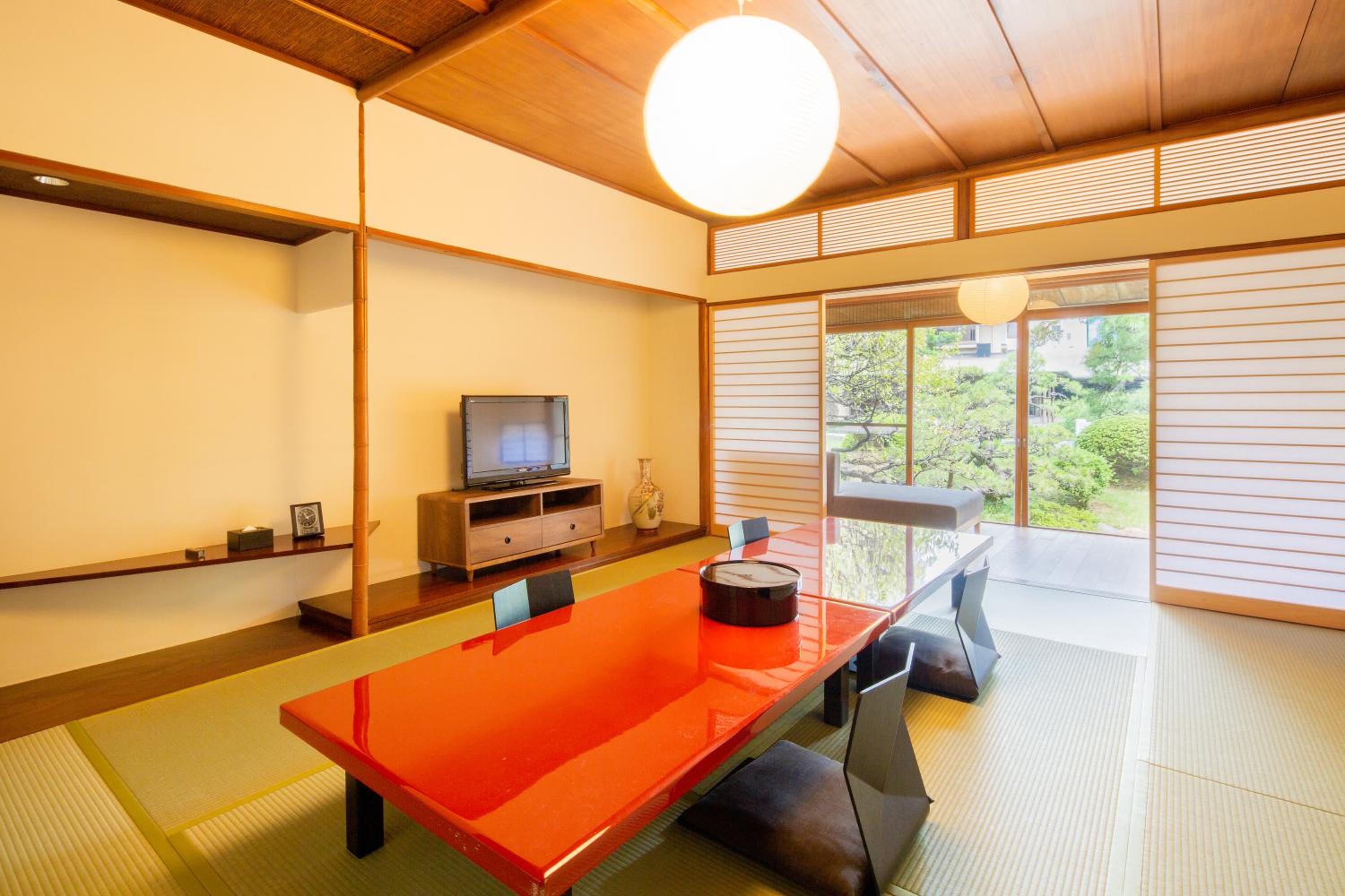 Japanese-Style Room "Genkai" (MAX 4 Adults) - Photo 8