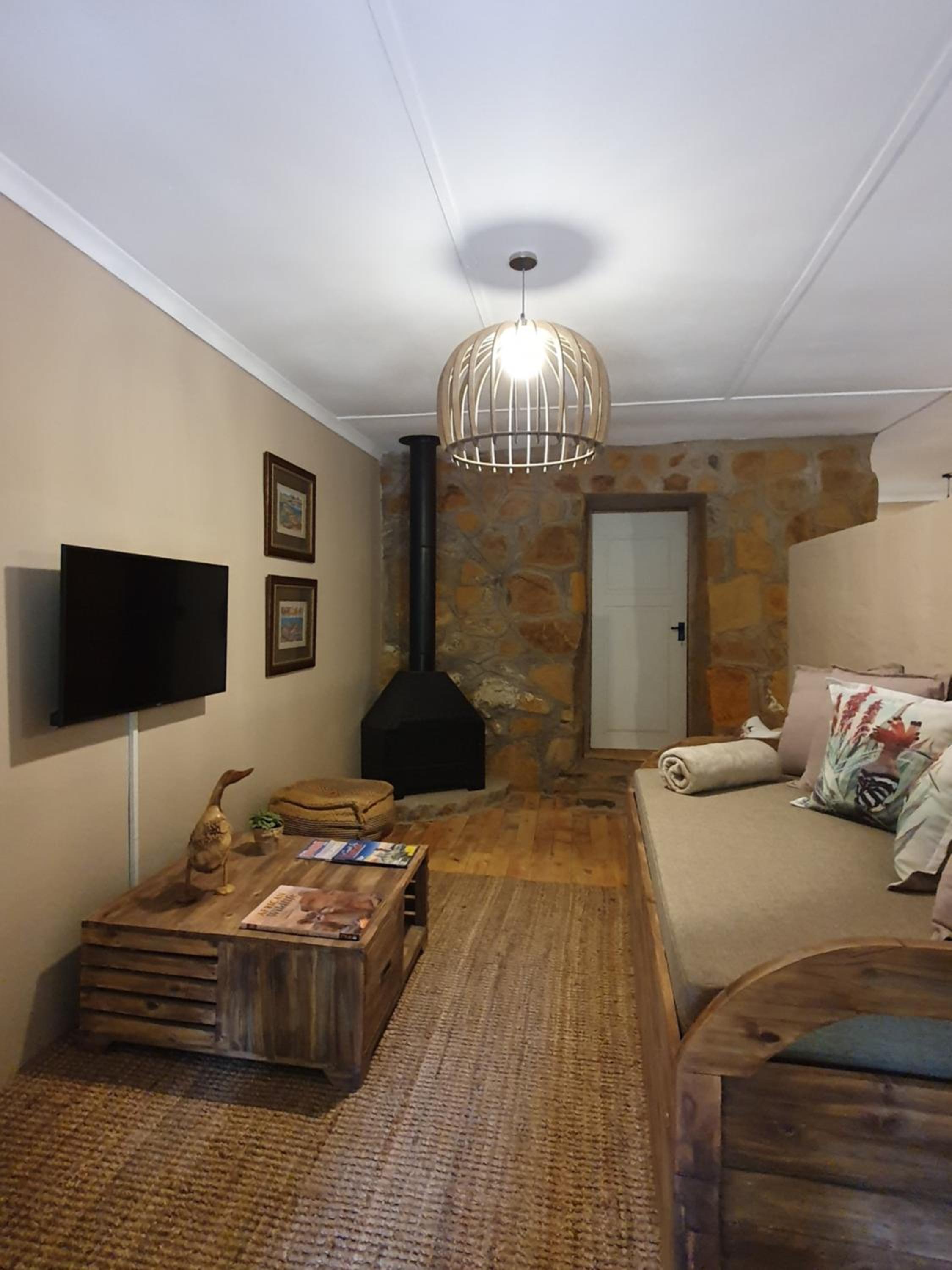 Two-Bedroom House - Photo 1