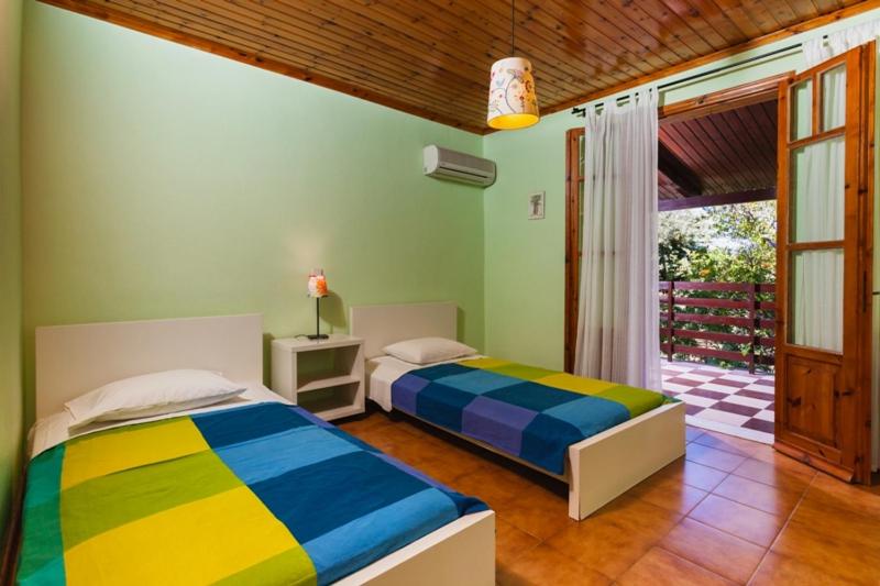 Three-Bedroom House - Photo 12