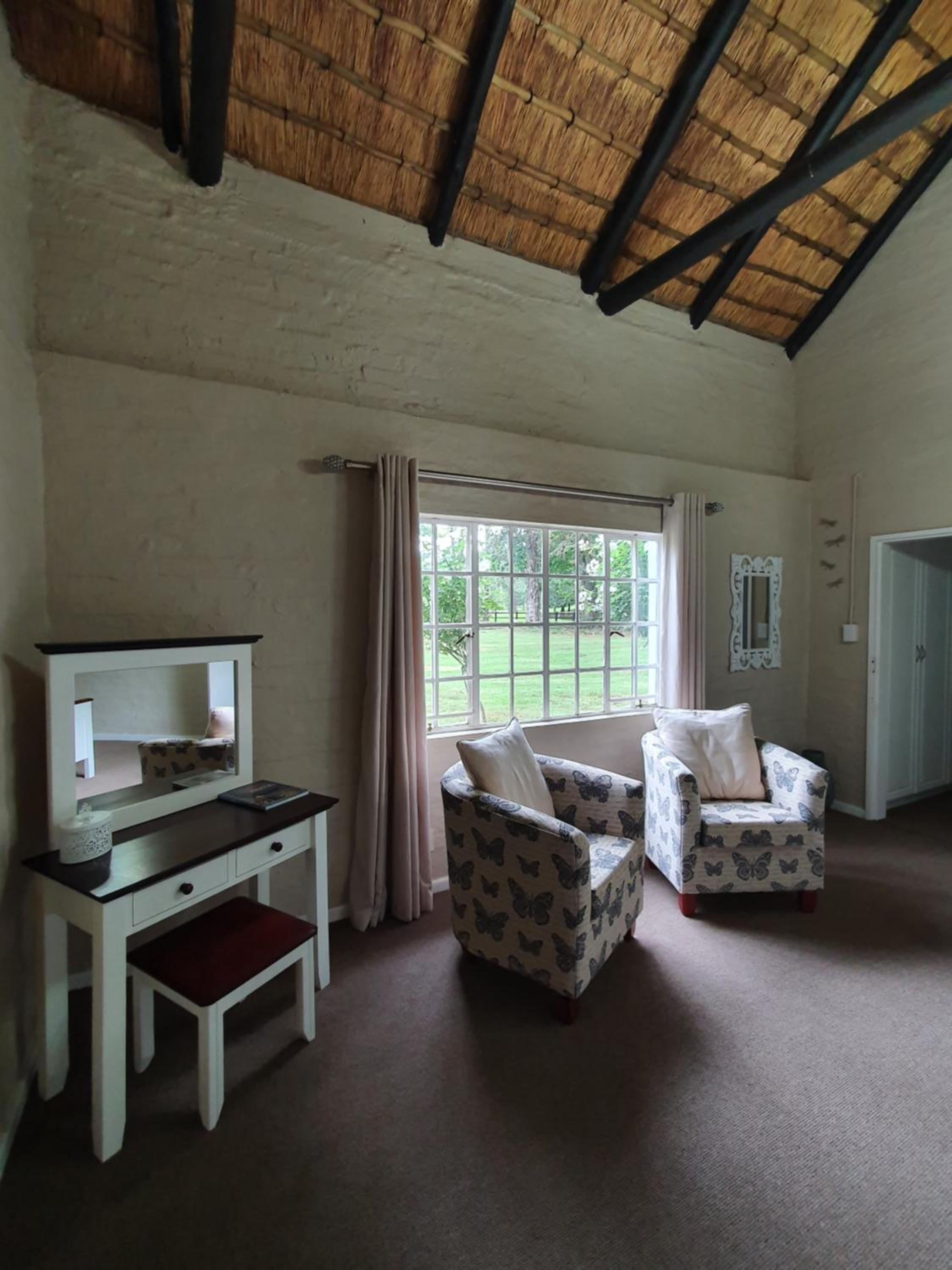 Four-Bedroom House - Photo 16