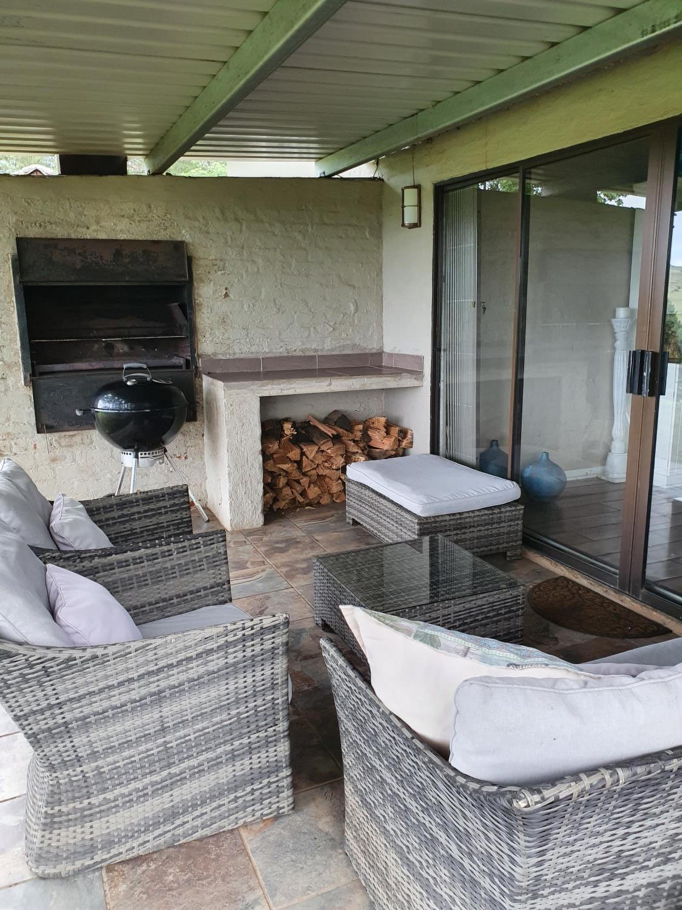 Four-Bedroom House - Photo 7