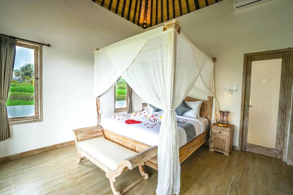 Two-Bedroom Villa photo 3