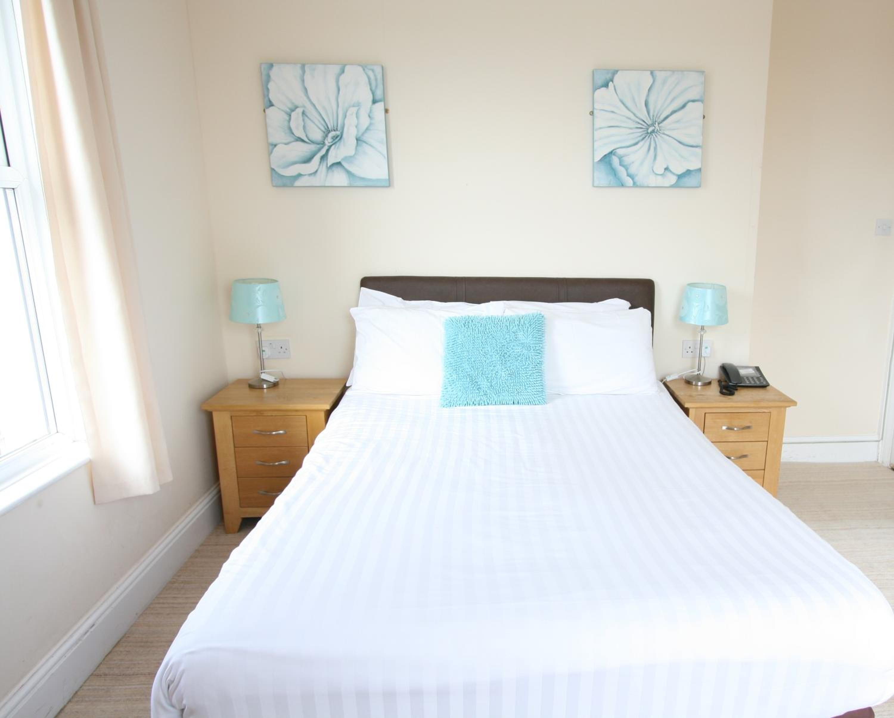 Standard Double Room - Photo 6
