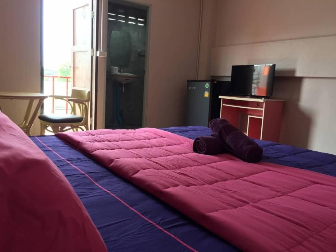 Deluxe Room - Photo 5