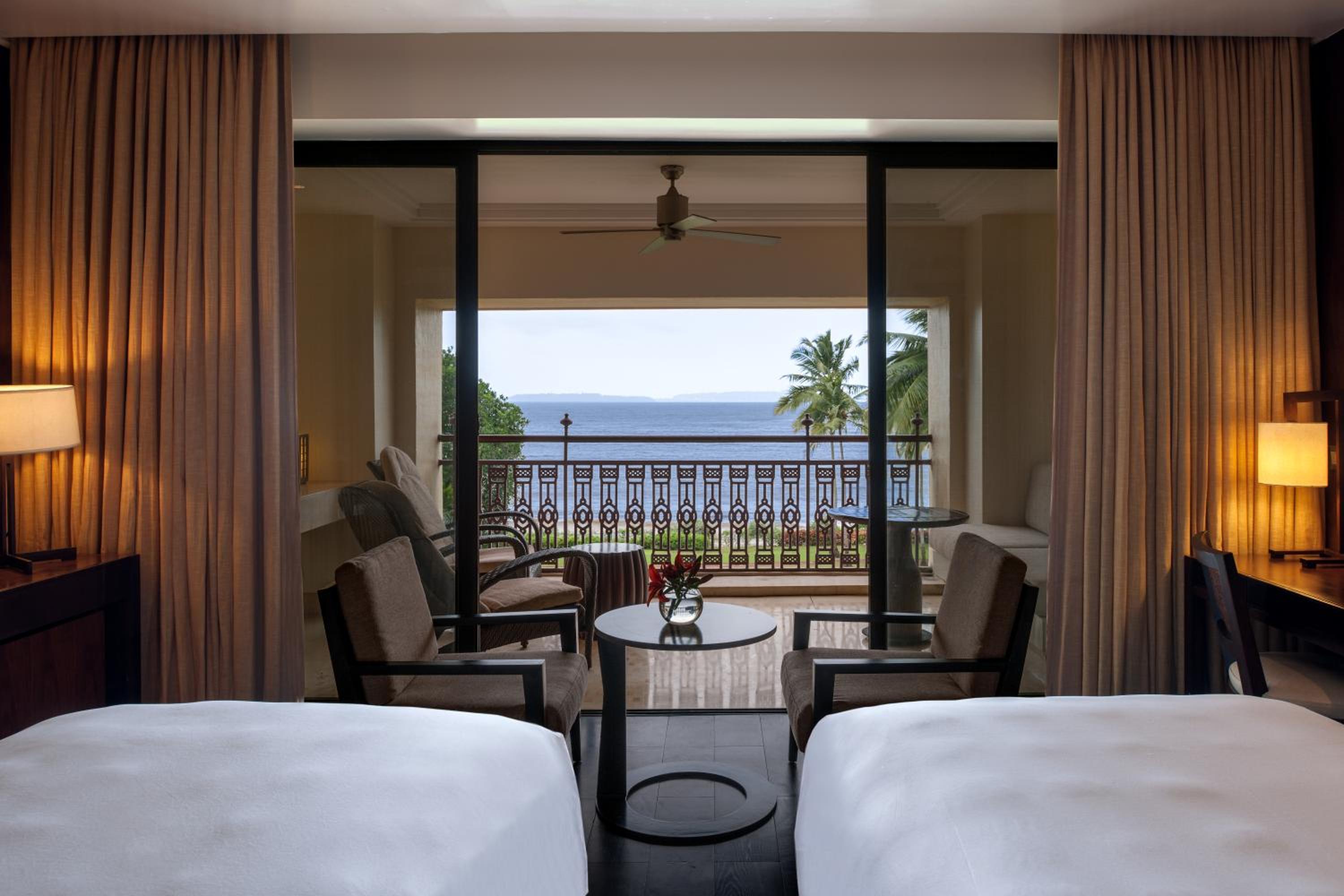 Twin Bed with Balcony Garden View Club Access  photo 2