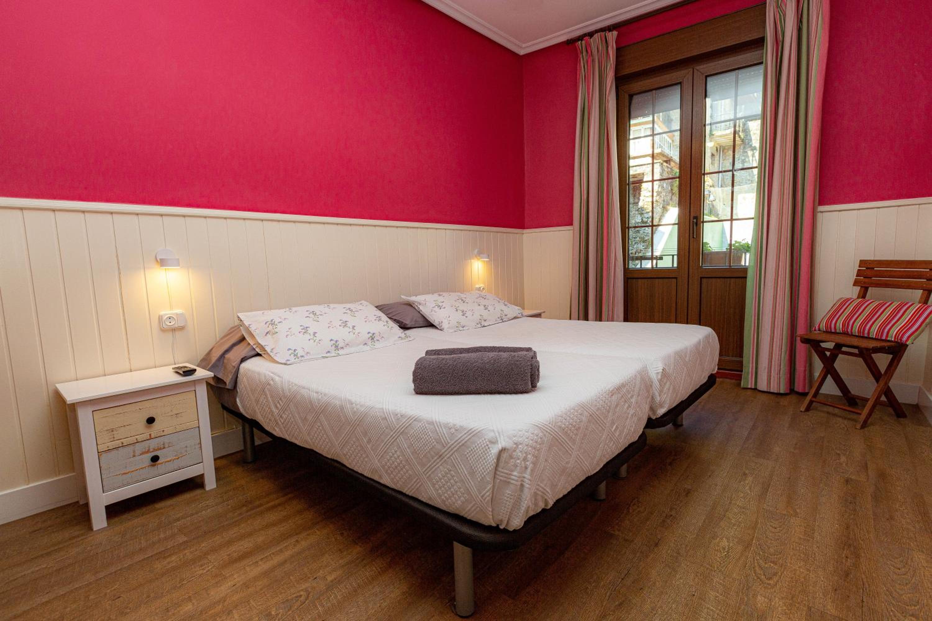 Habitación Doble o con Dos Camas con Baño Privado Externo