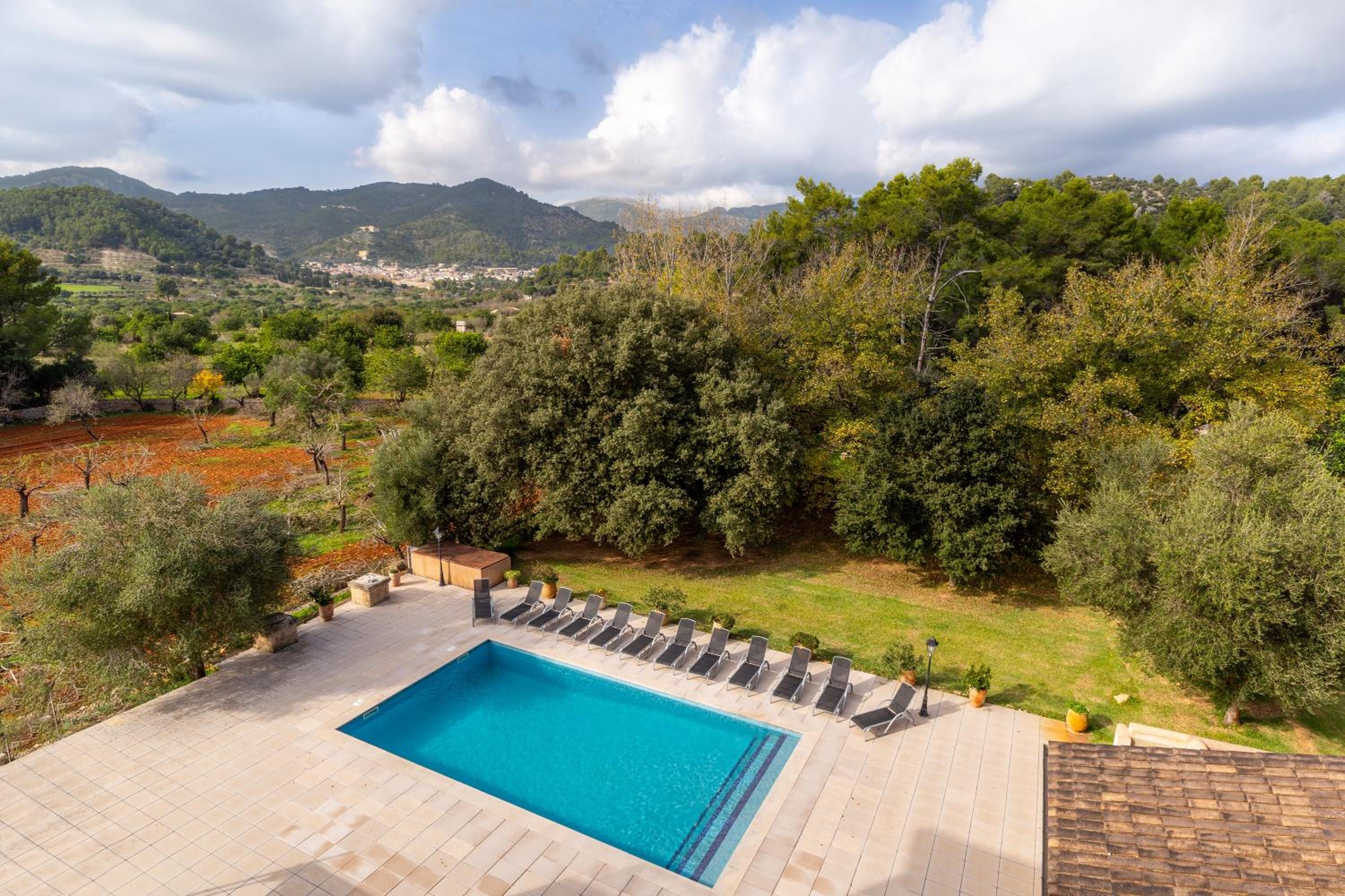 Villa photo 3