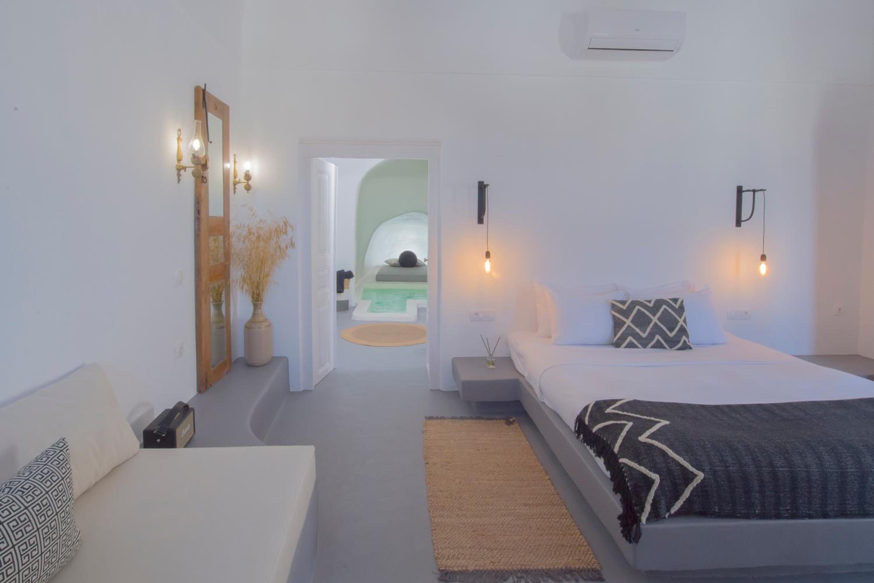 Signature Suite with indoor cave plunge pool (3 adults)
