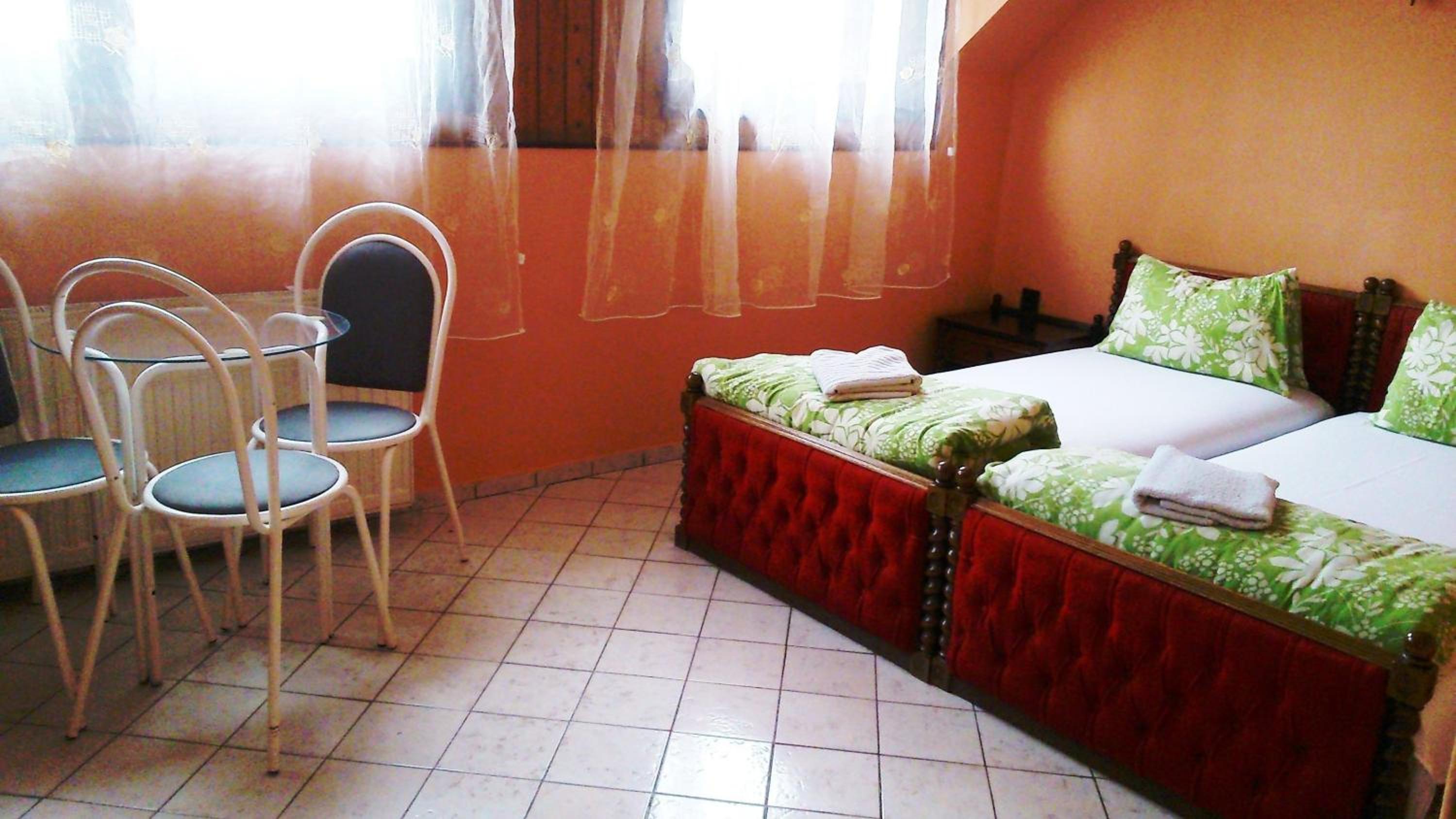 Double or Twin Room - Photo 15