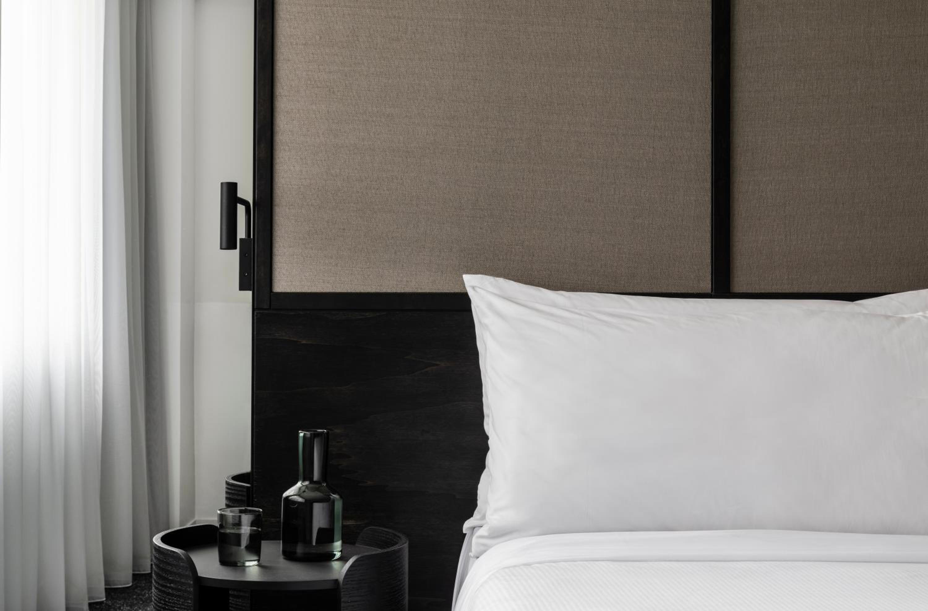 Junior Suite – complimentary drinks during hosted hour and WiFi