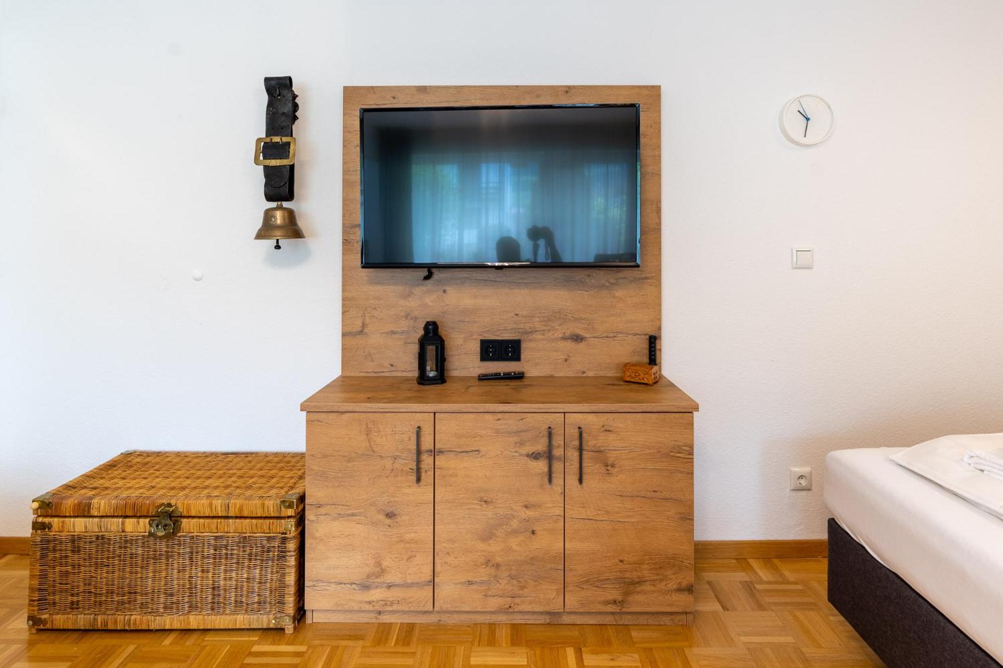 Apartment photo 2